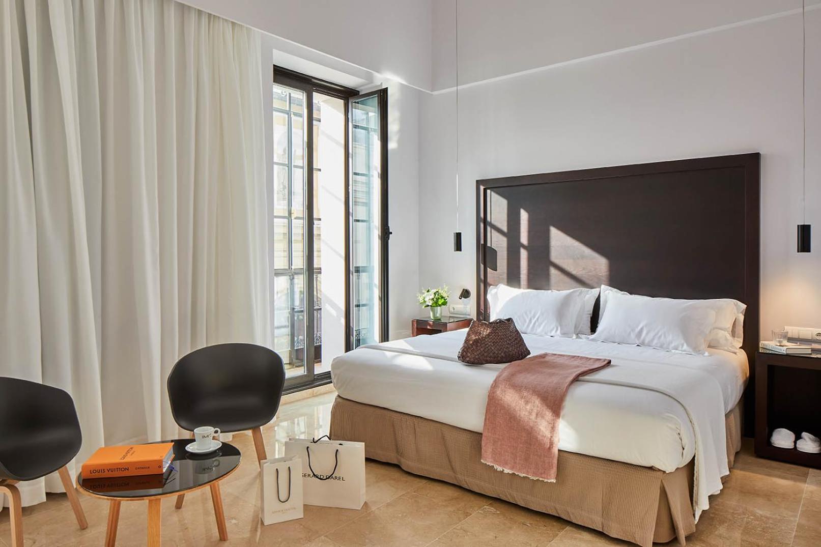 Double or Twin Room (1-2 Adults)