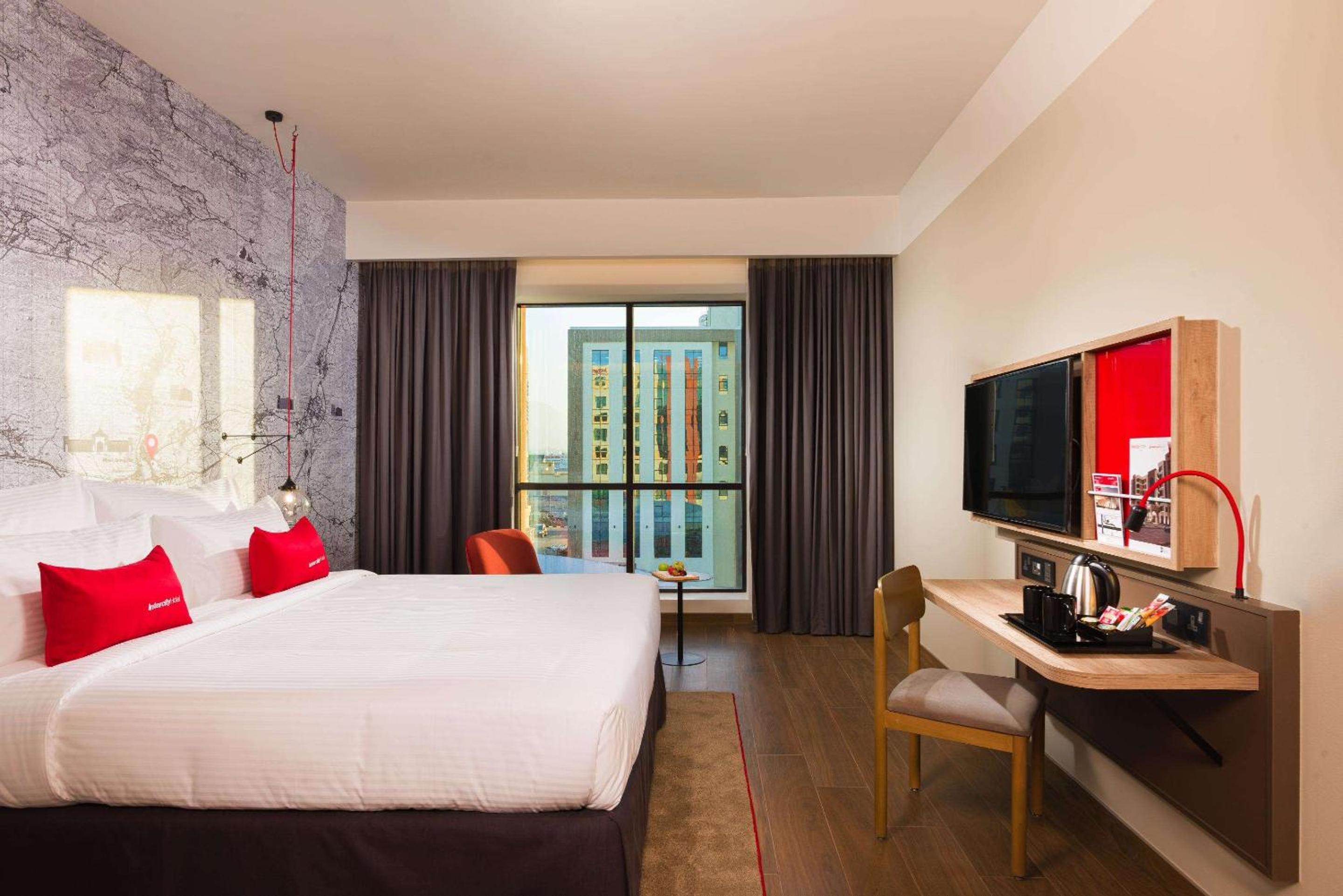 Standard King Room photo 3