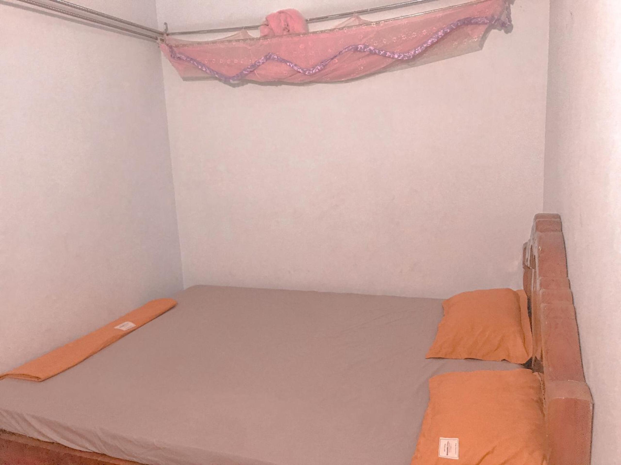 Large Single Room photo 2