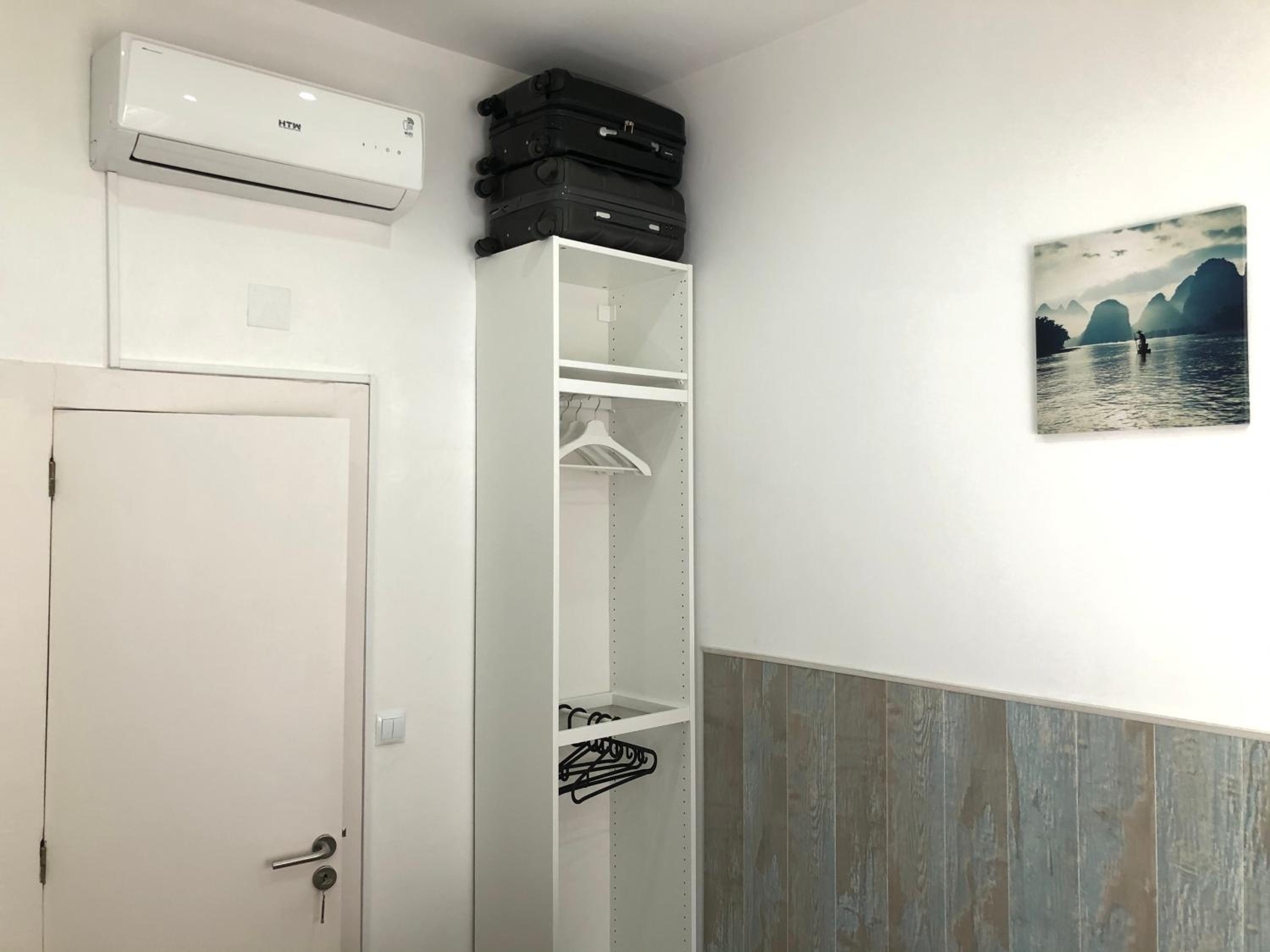 One-Bedroom Apartment photo 3