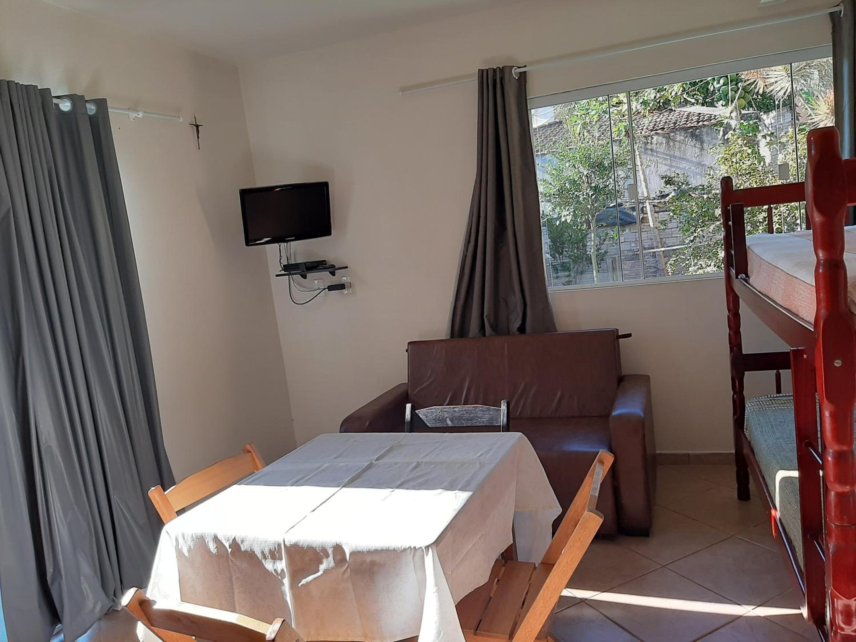 One-Bedroom Apartment - Photo 1