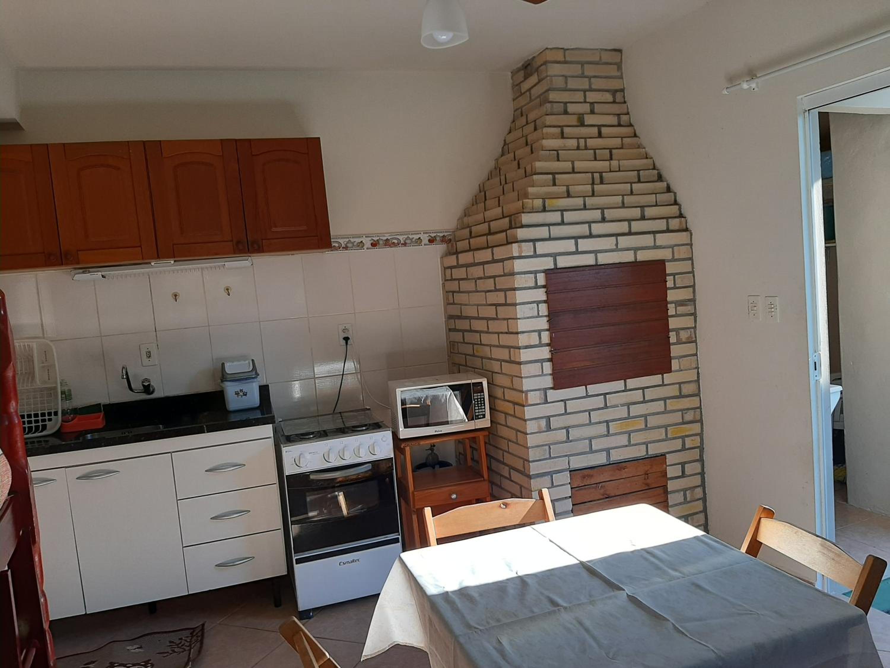 One-Bedroom Apartment - Photo 8