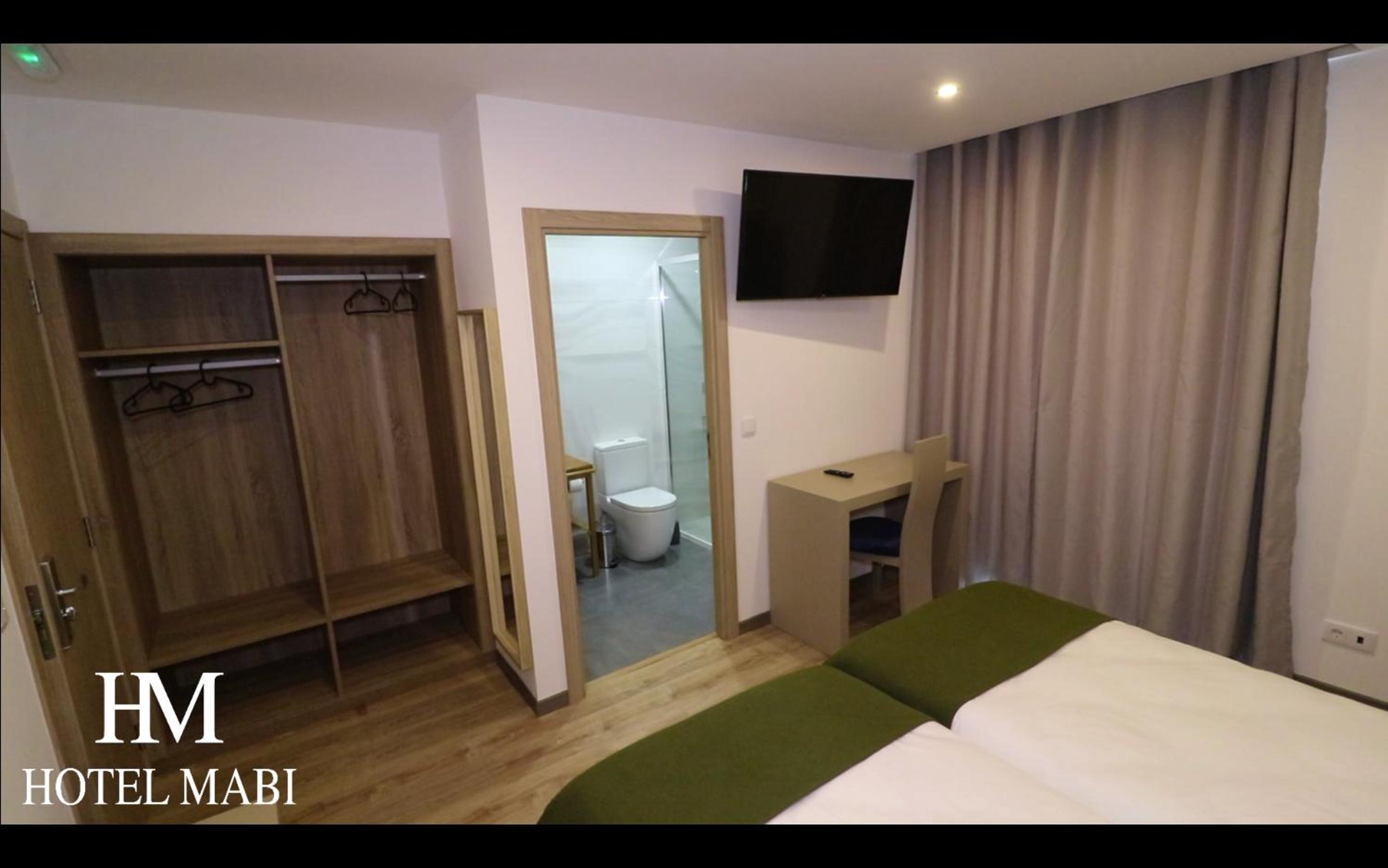 Twin Room - Photo 2