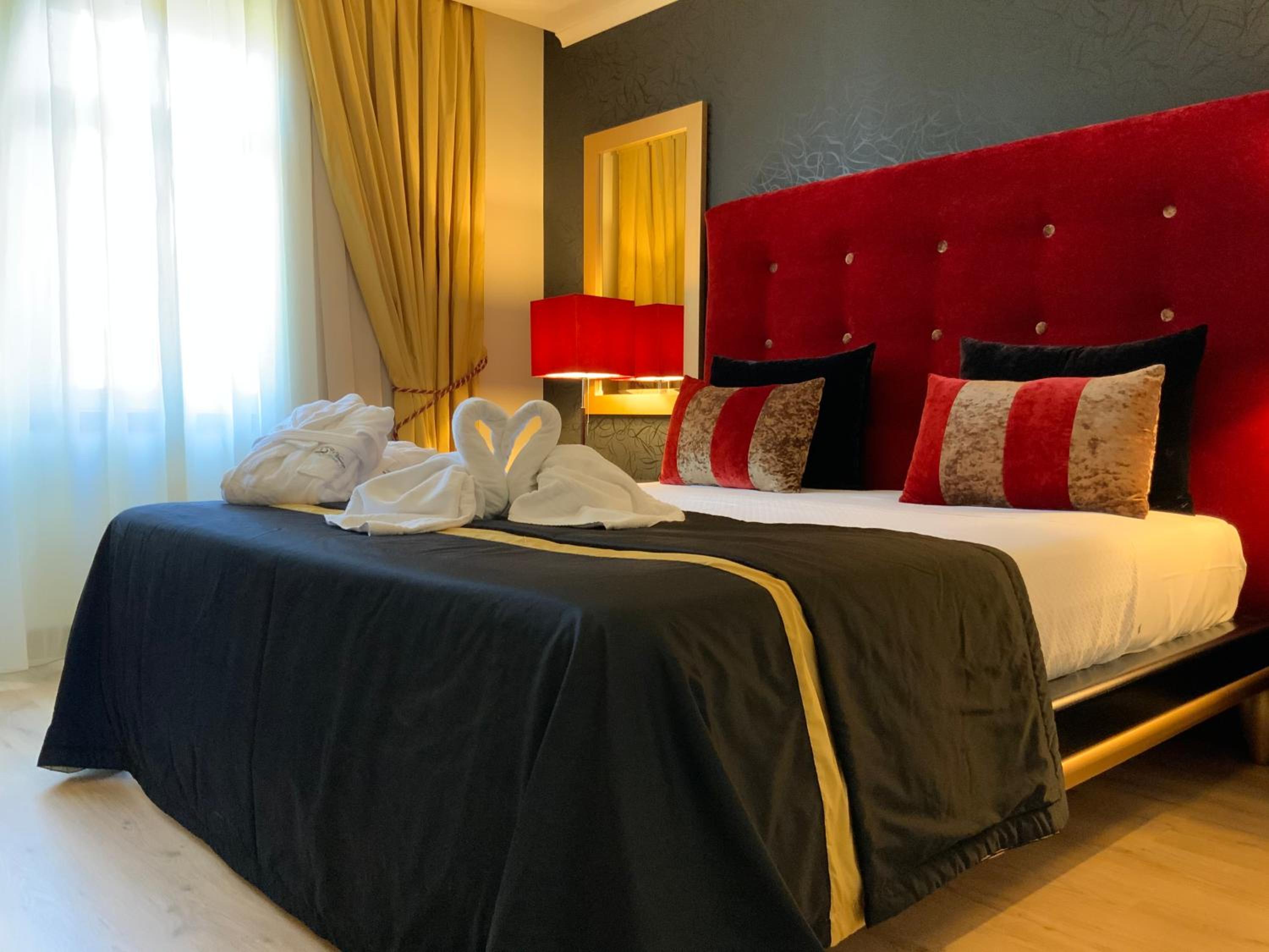 Superior Double Room - Photo 3