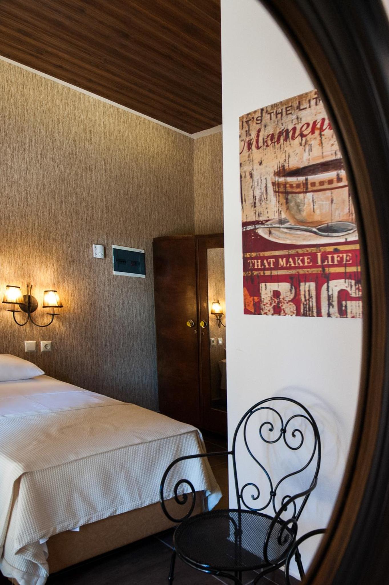 Standard Double or Twin Room photo 2