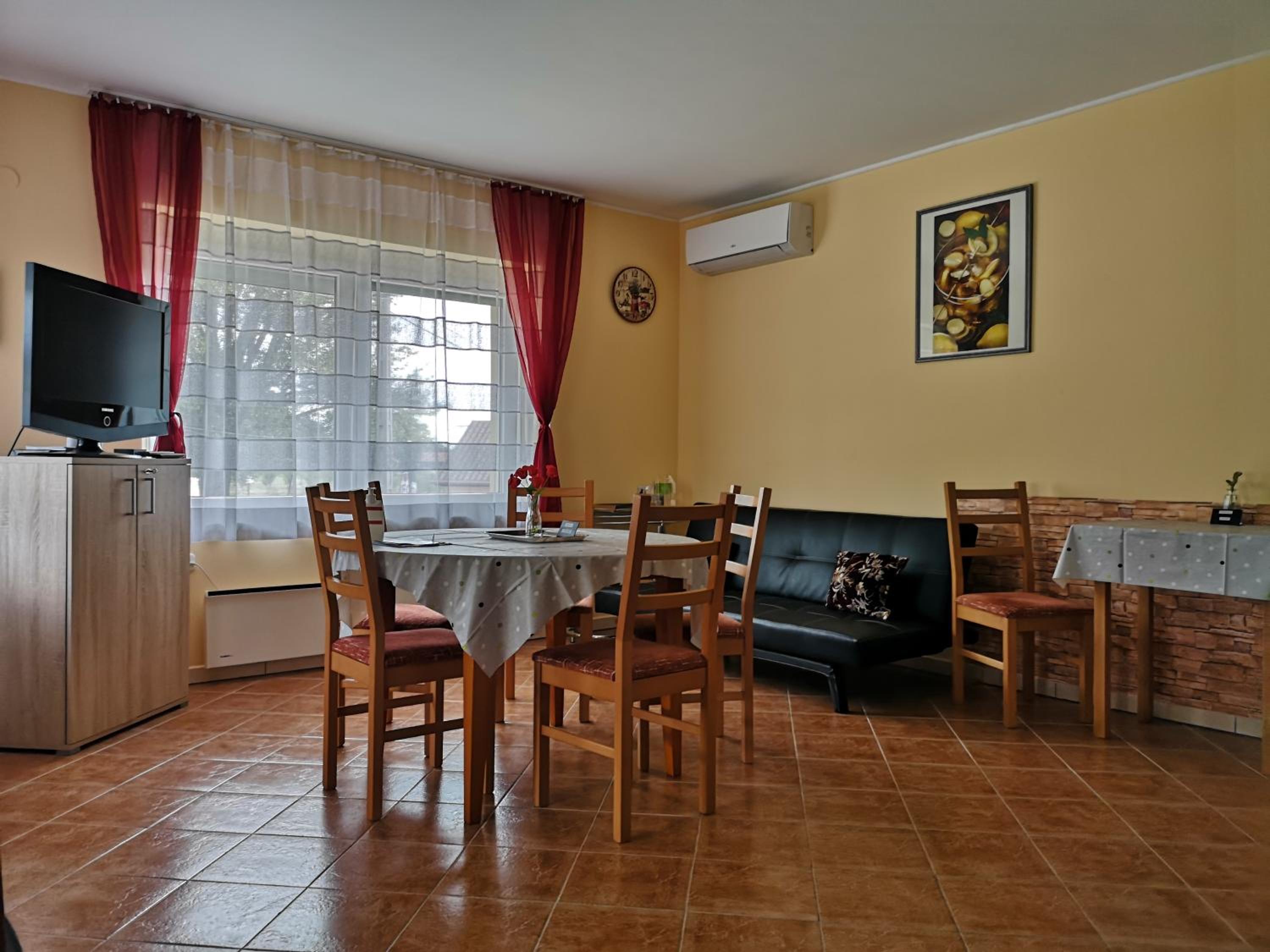 Superior Apartment photo 2