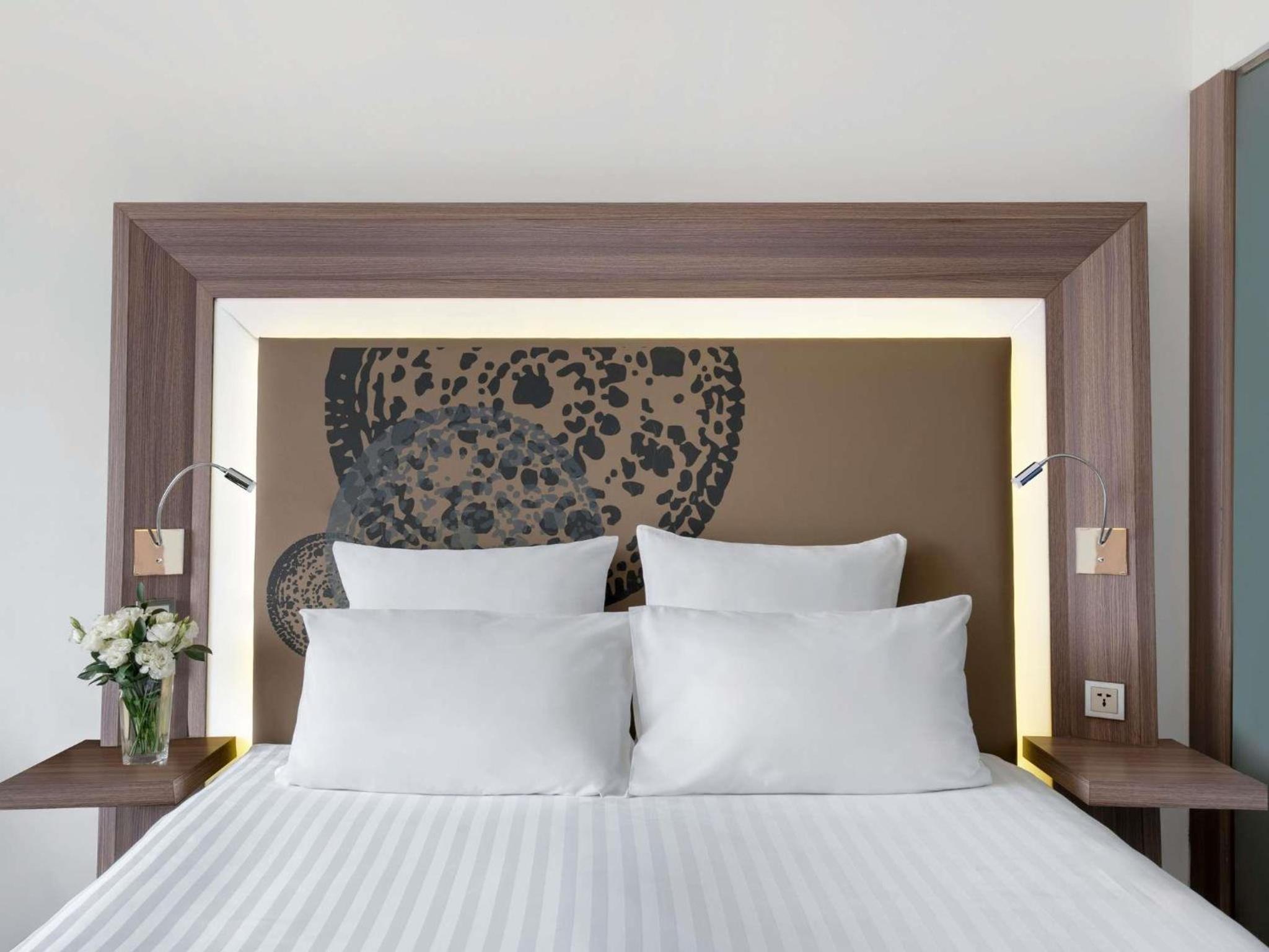 Premier King Room with Lounge Access