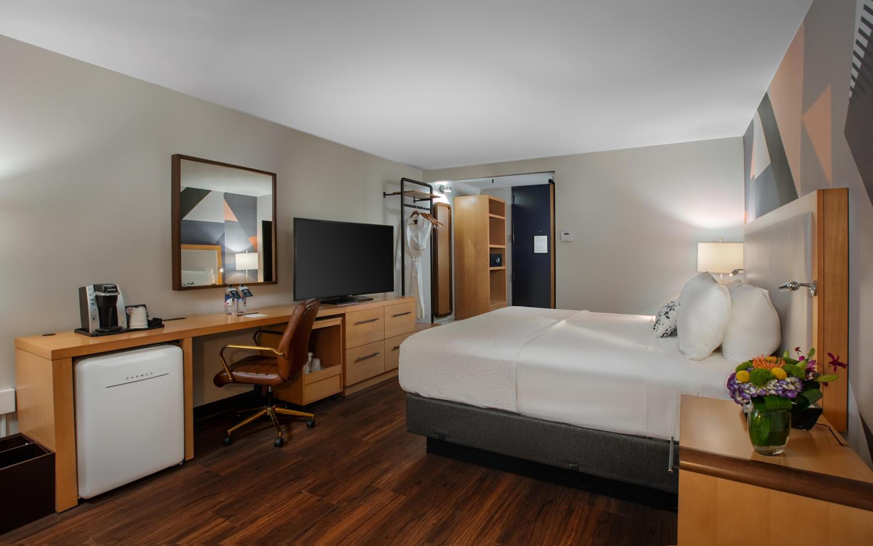 Deluxe King Room photo 3