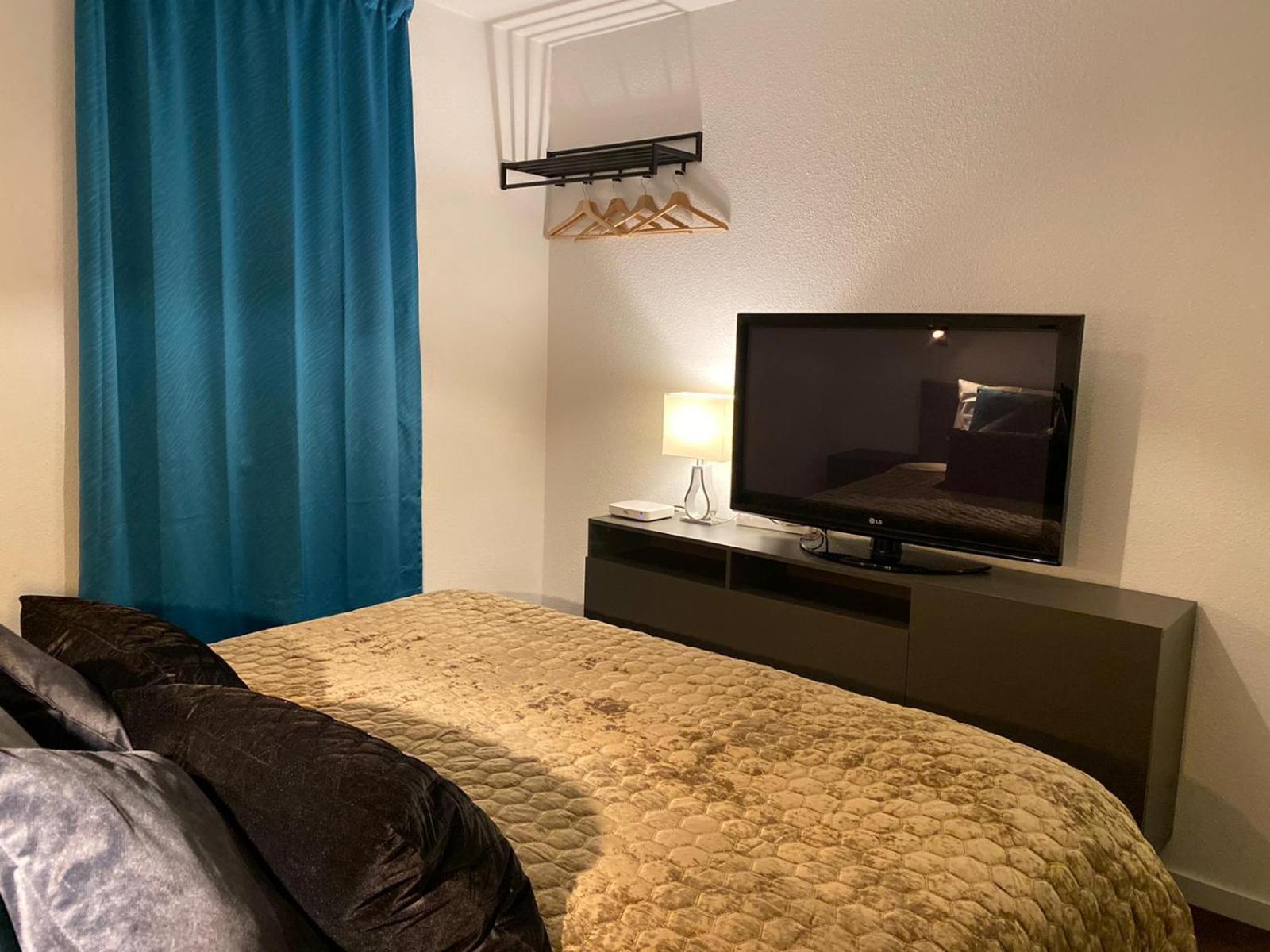 Deluxe King Room photo 1