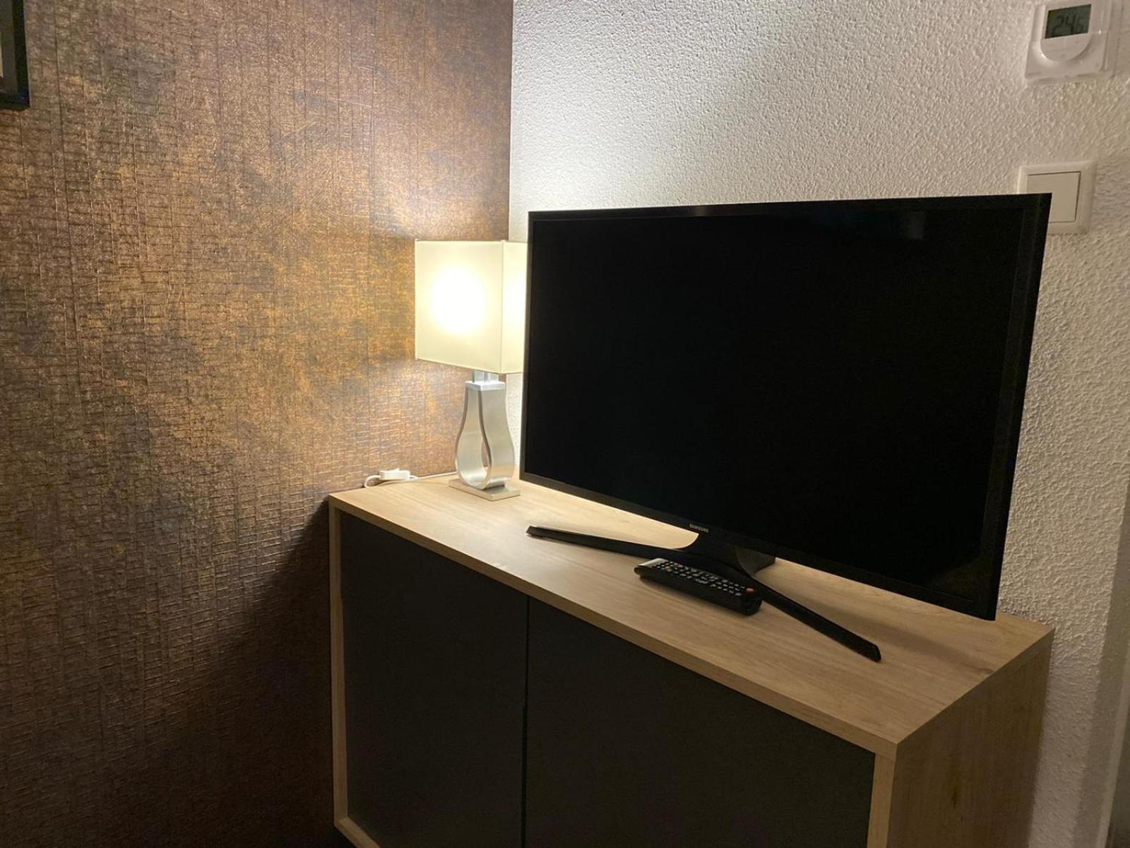 Deluxe King Room photo 2