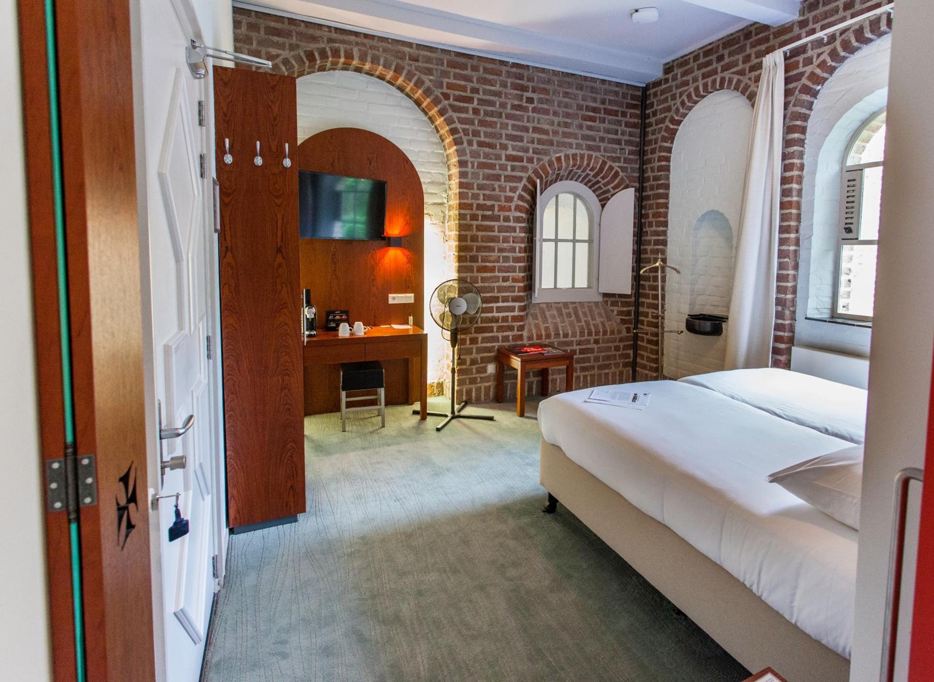 Standard Twin Room - Photo 1