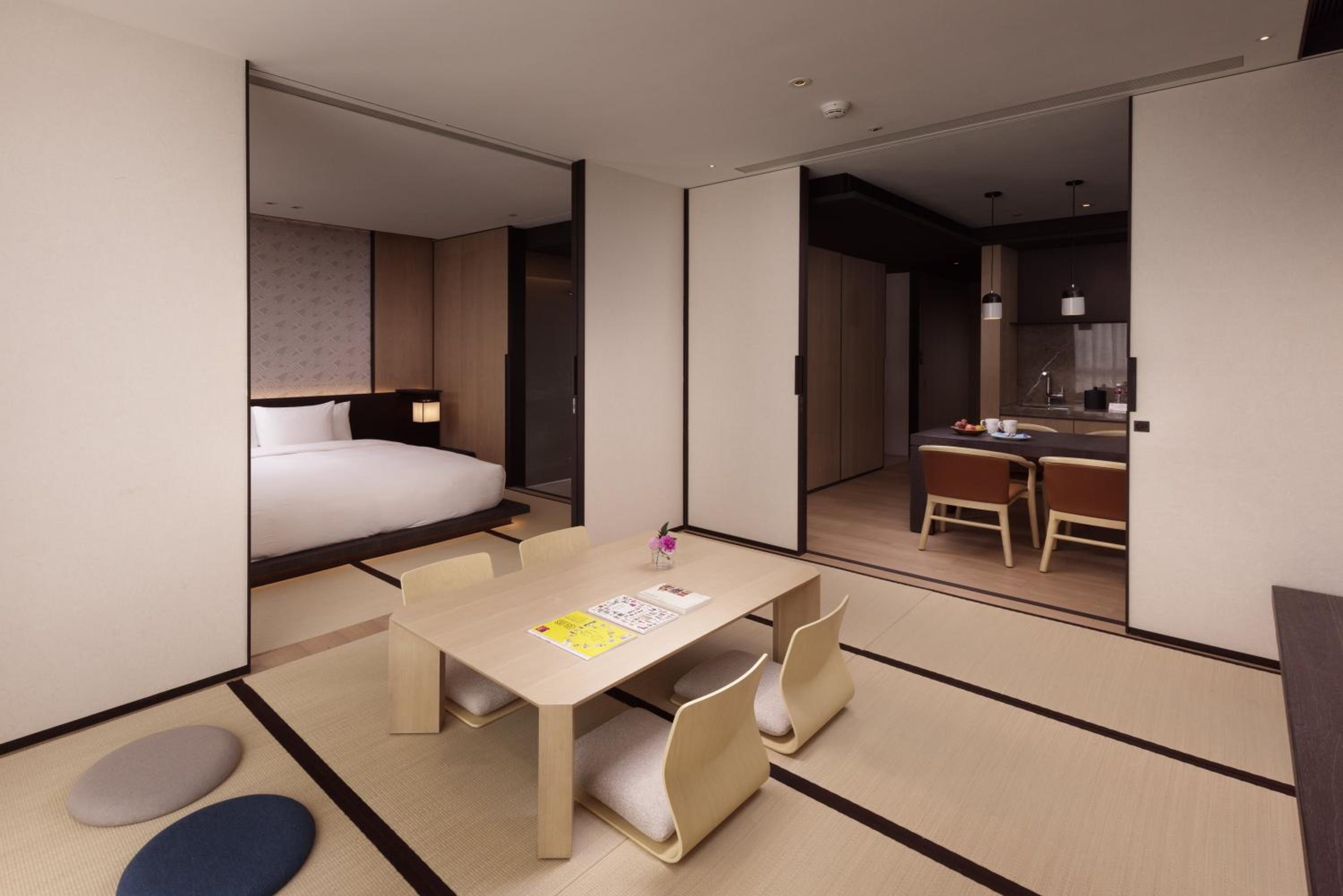 Premium King Room