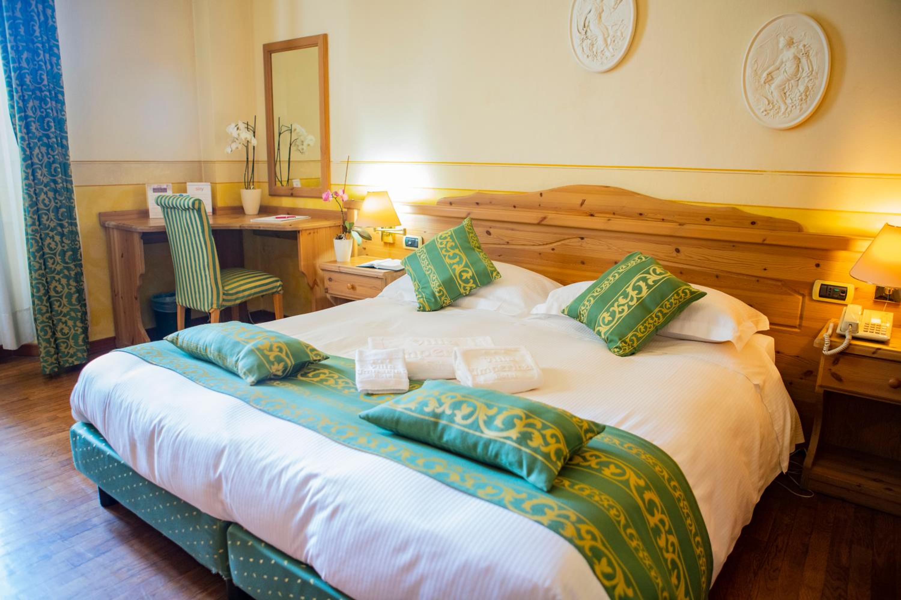 Double Room - Disability Access photo 2