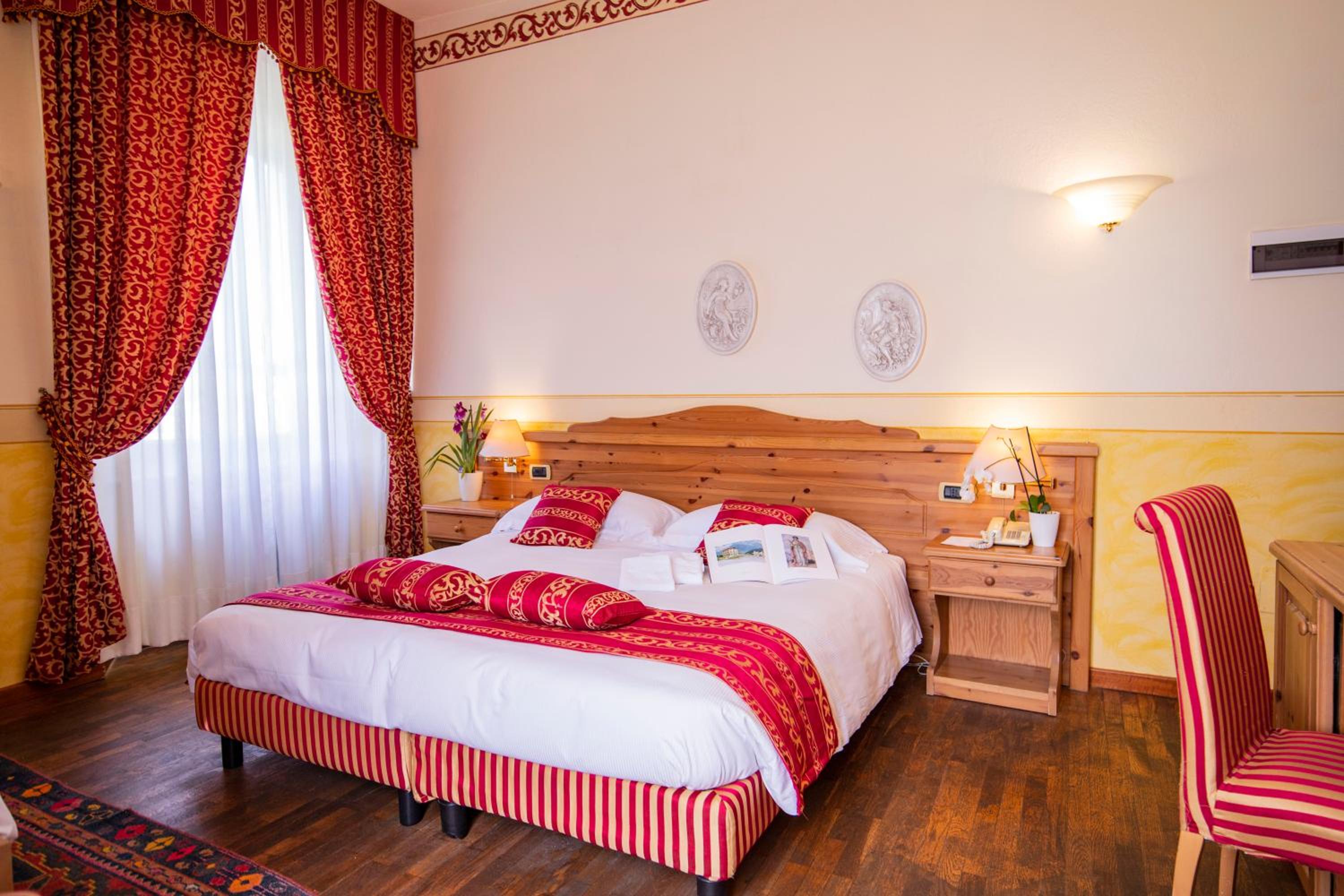 Deluxe Double Room photo 2