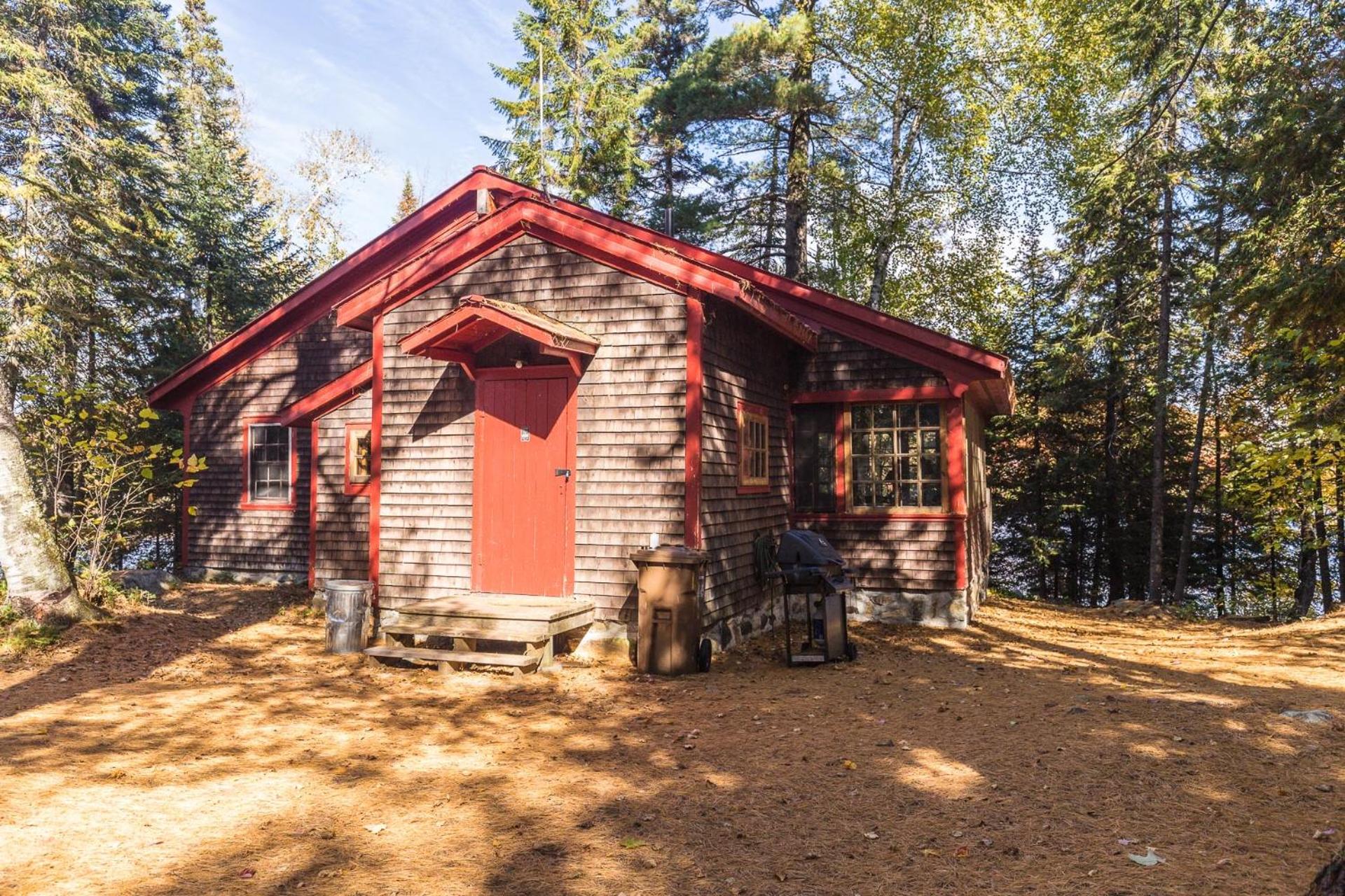 Three-Bedroom Chalet - Photo 8