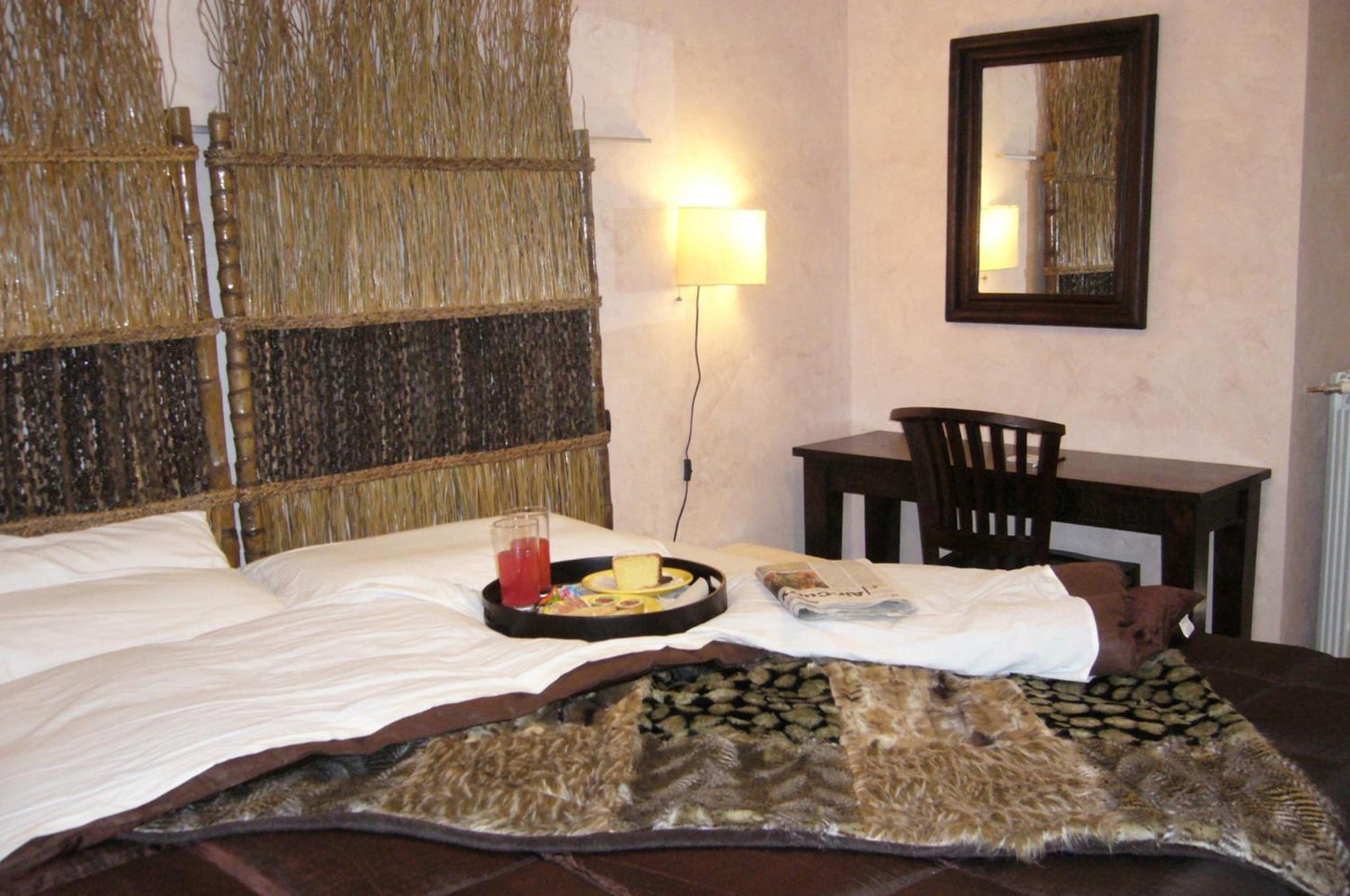 Double or Twin Room - Photo 9