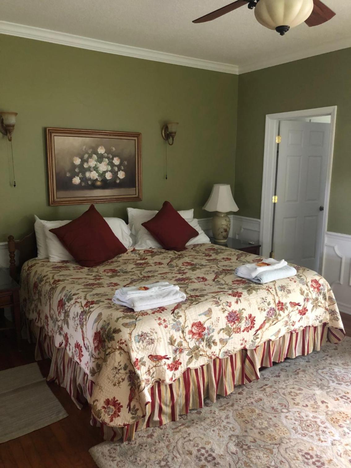 King Room - Disability Access photo 3