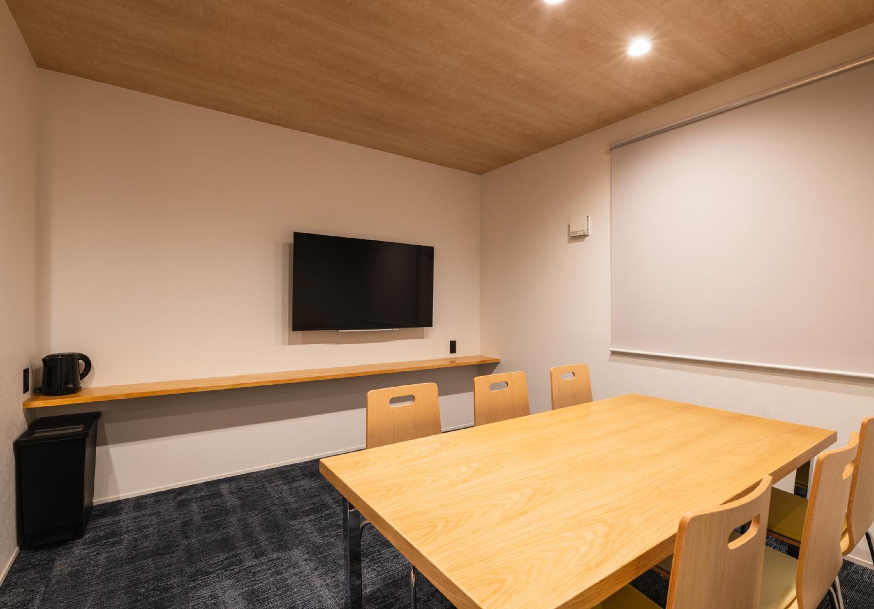 Family Room - Photo 10