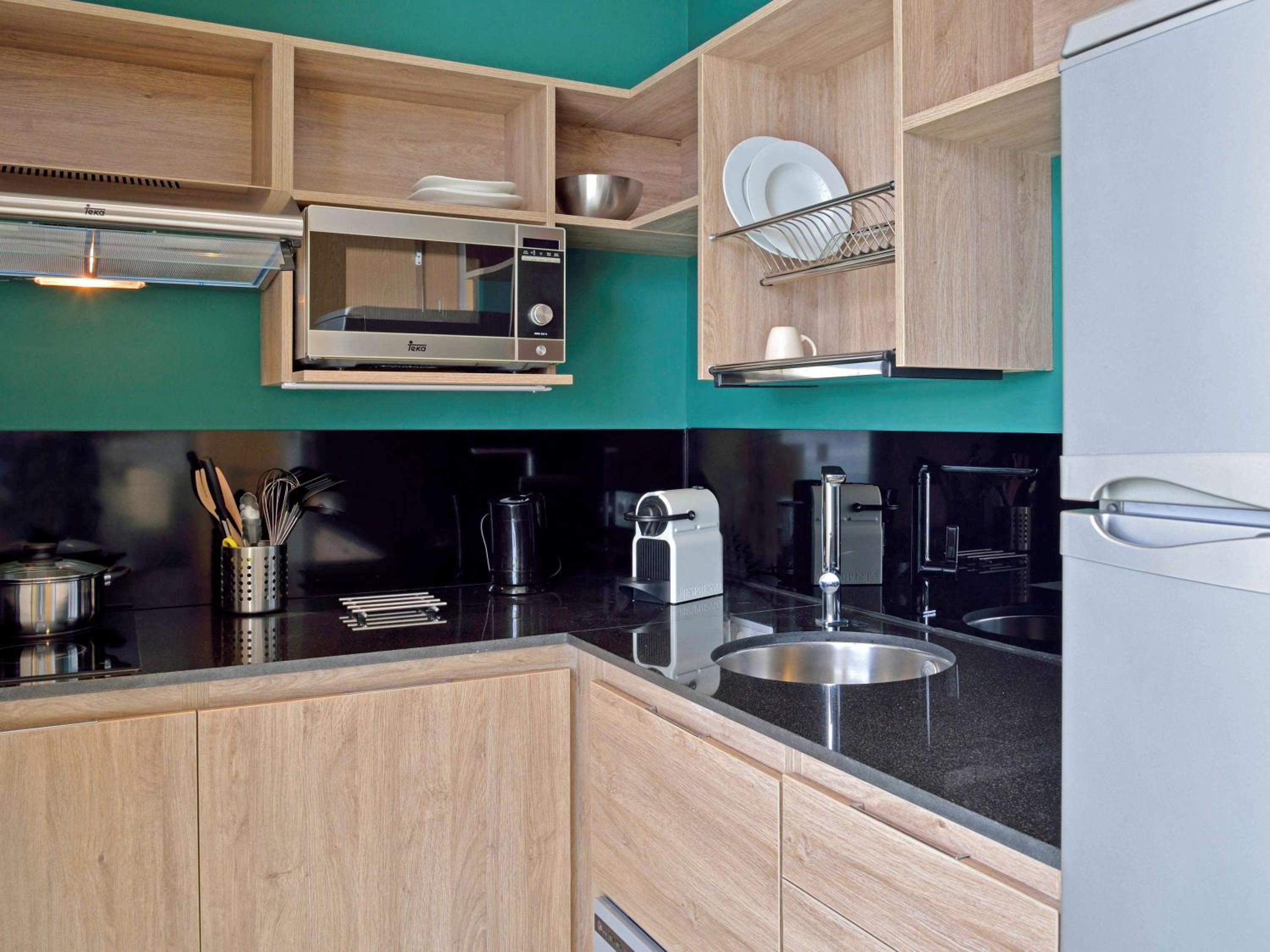 Two-Bedroom Apartment - Photo 11