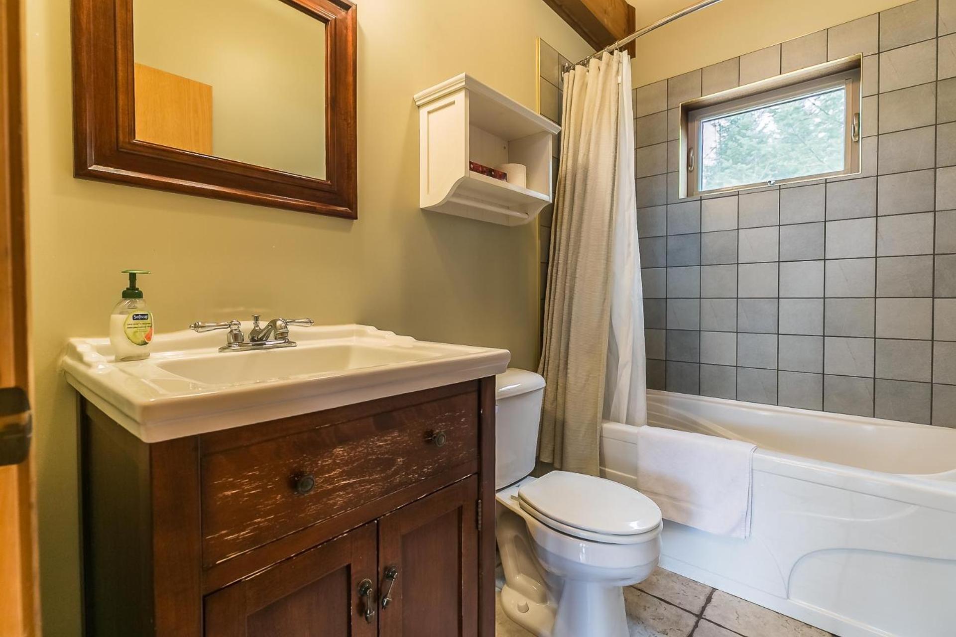 Two-Bedroom Chalet - Photo 14