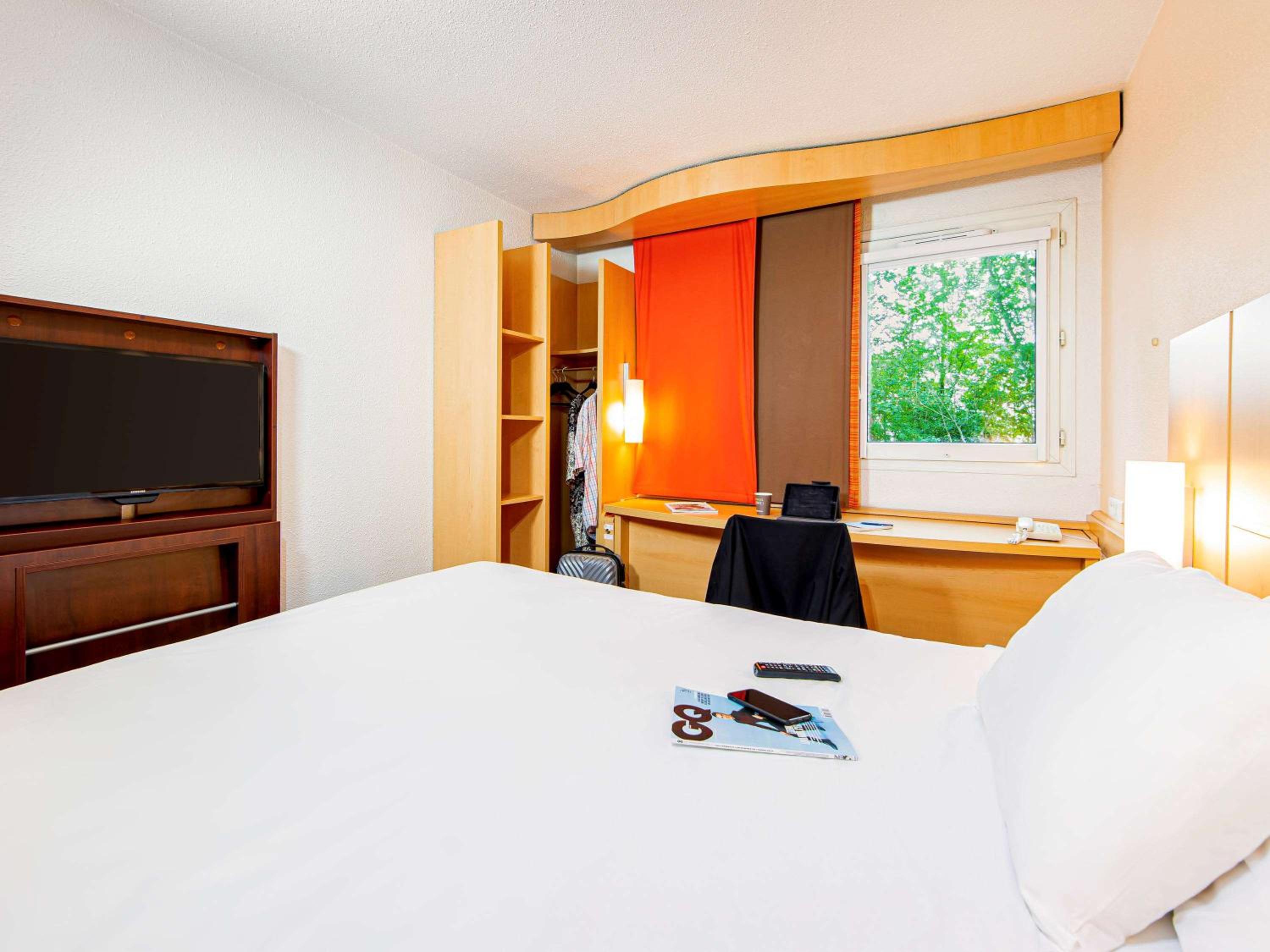 Standard Double Room - Photo 7
