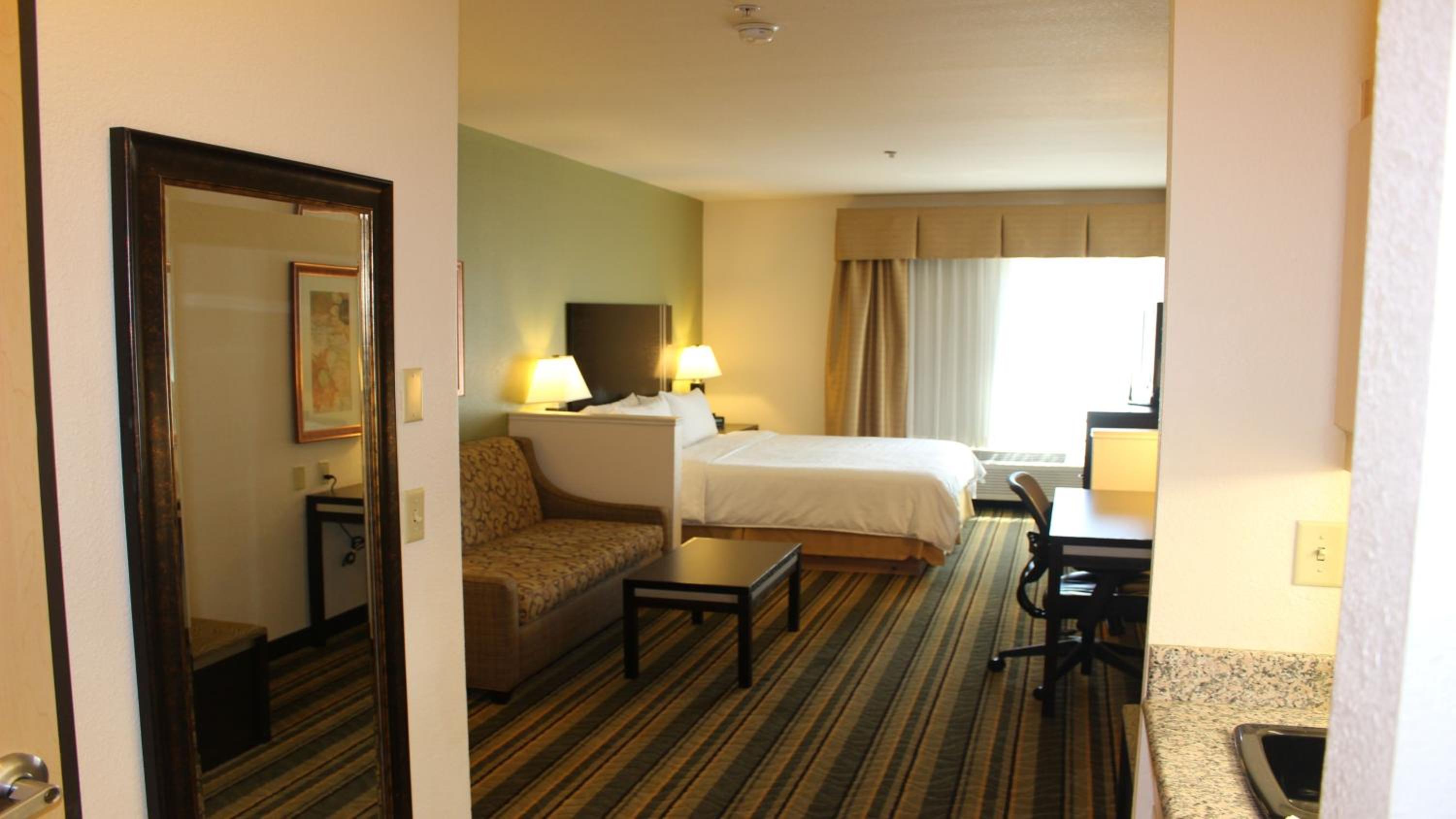 King Suite - Photo 2