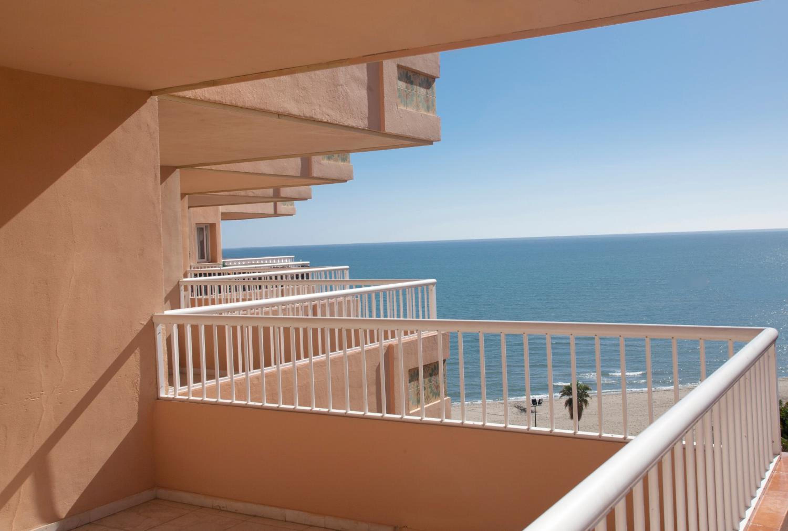  One-Bedroom Apartment with Partial Sea View (4 Adults)  photo 2