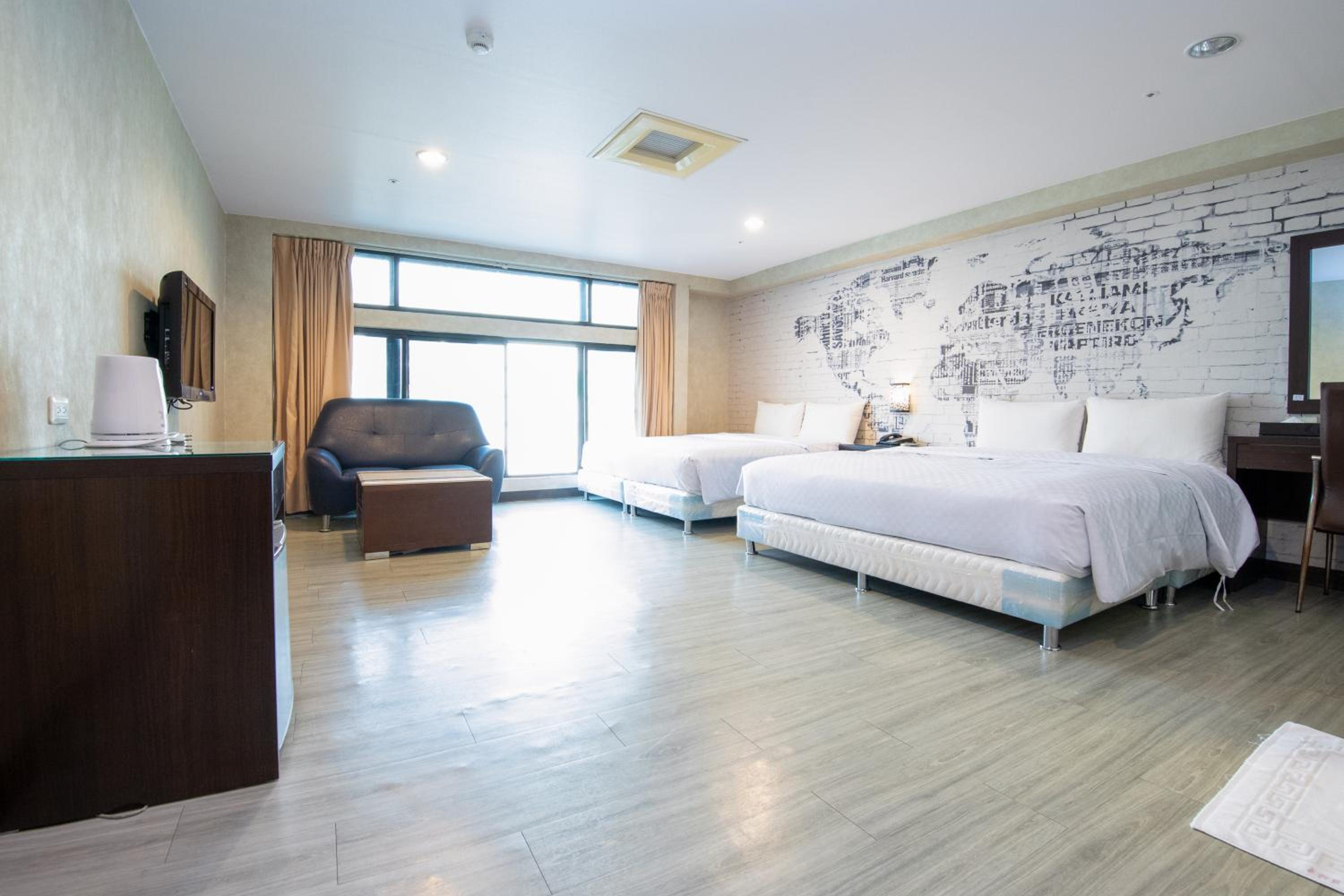 Standard Quadruple Room - Photo 3