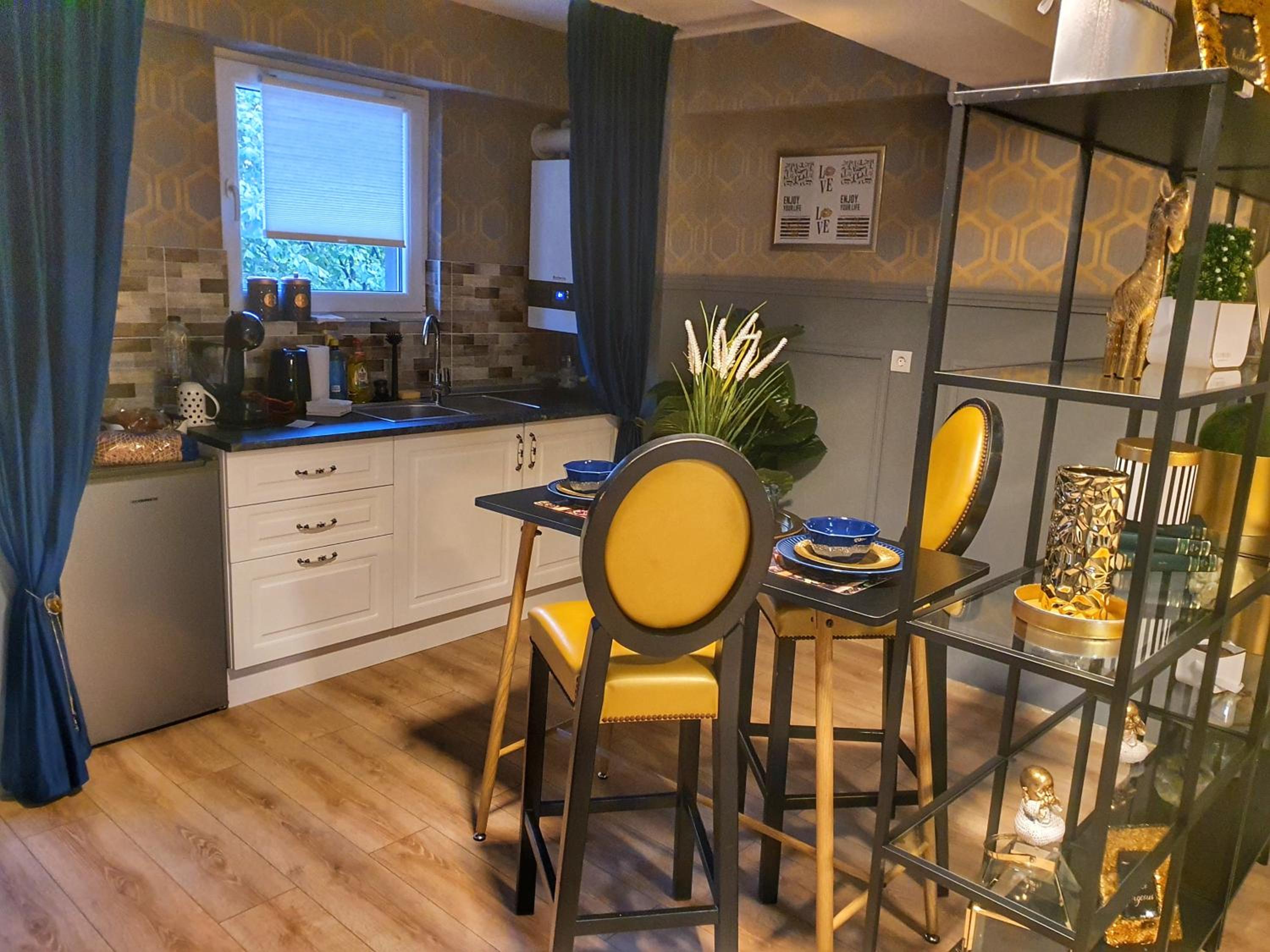 Deluxe Suite - Photo 8