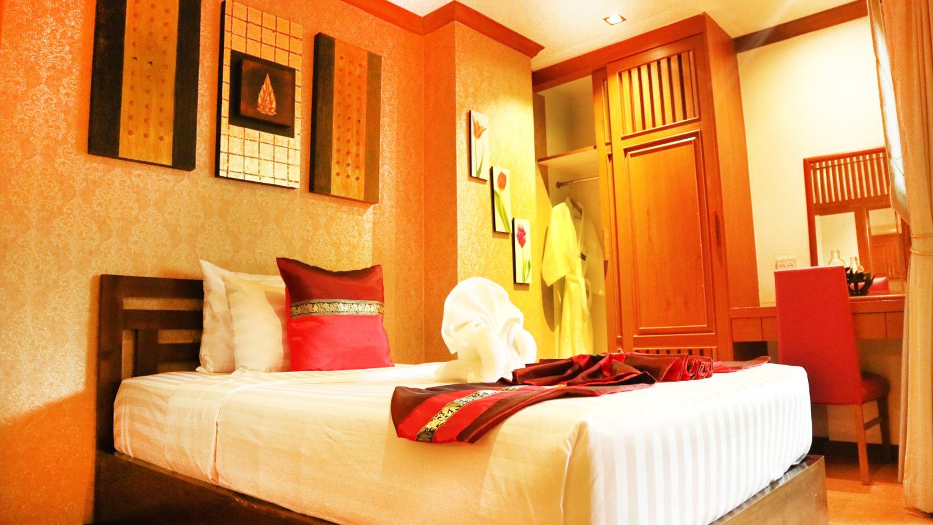 Deluxe Twin Room - Photo 2