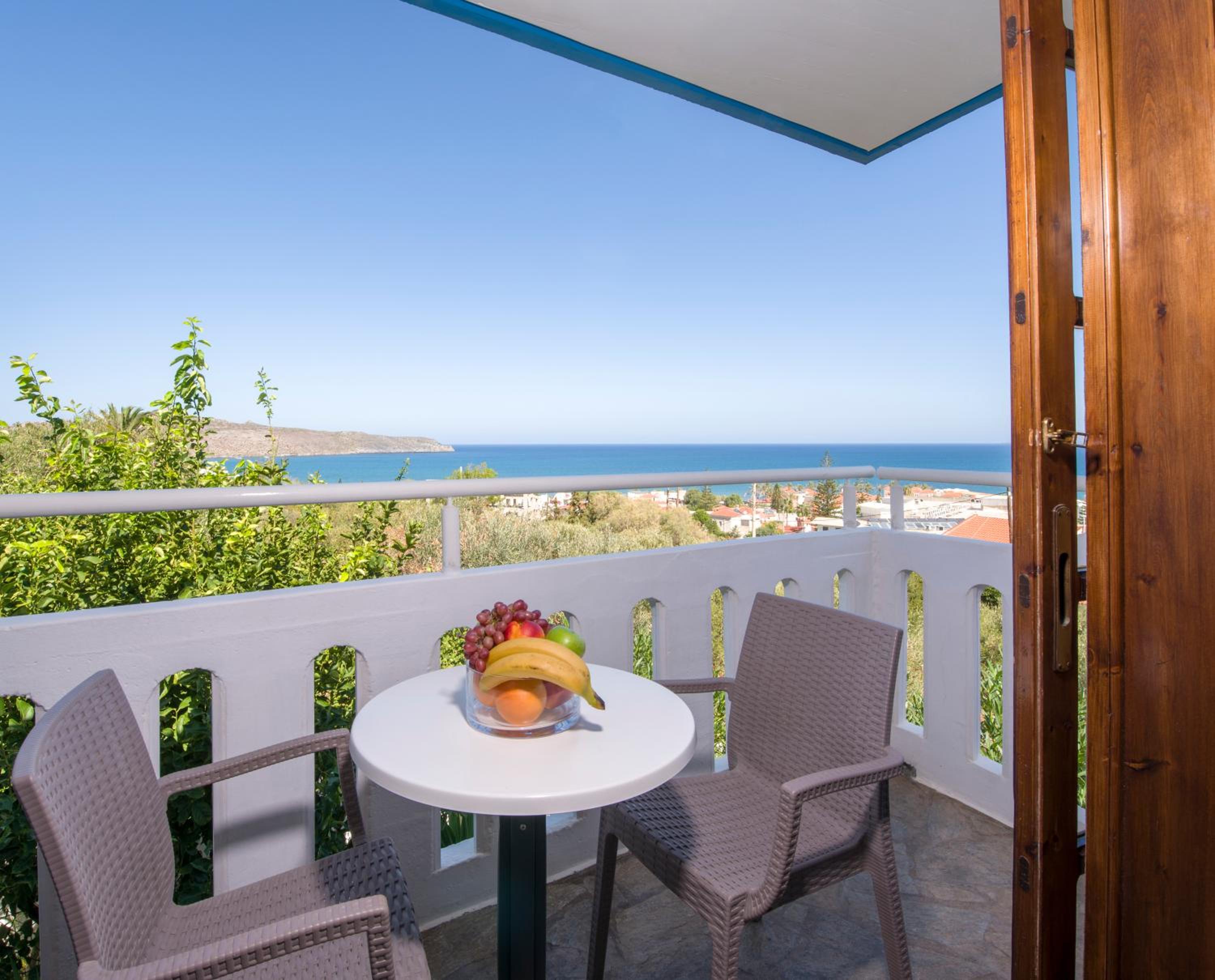 Studio with Sea View (2 Adults) - Photo 20