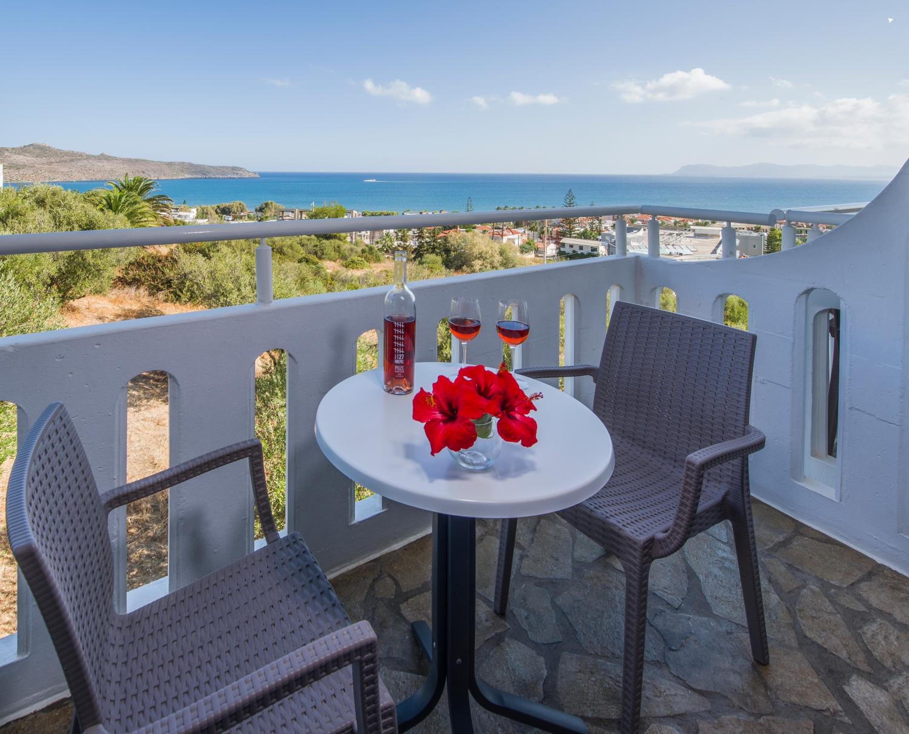 Studio with Sea View (2 Adults) - Photo 22