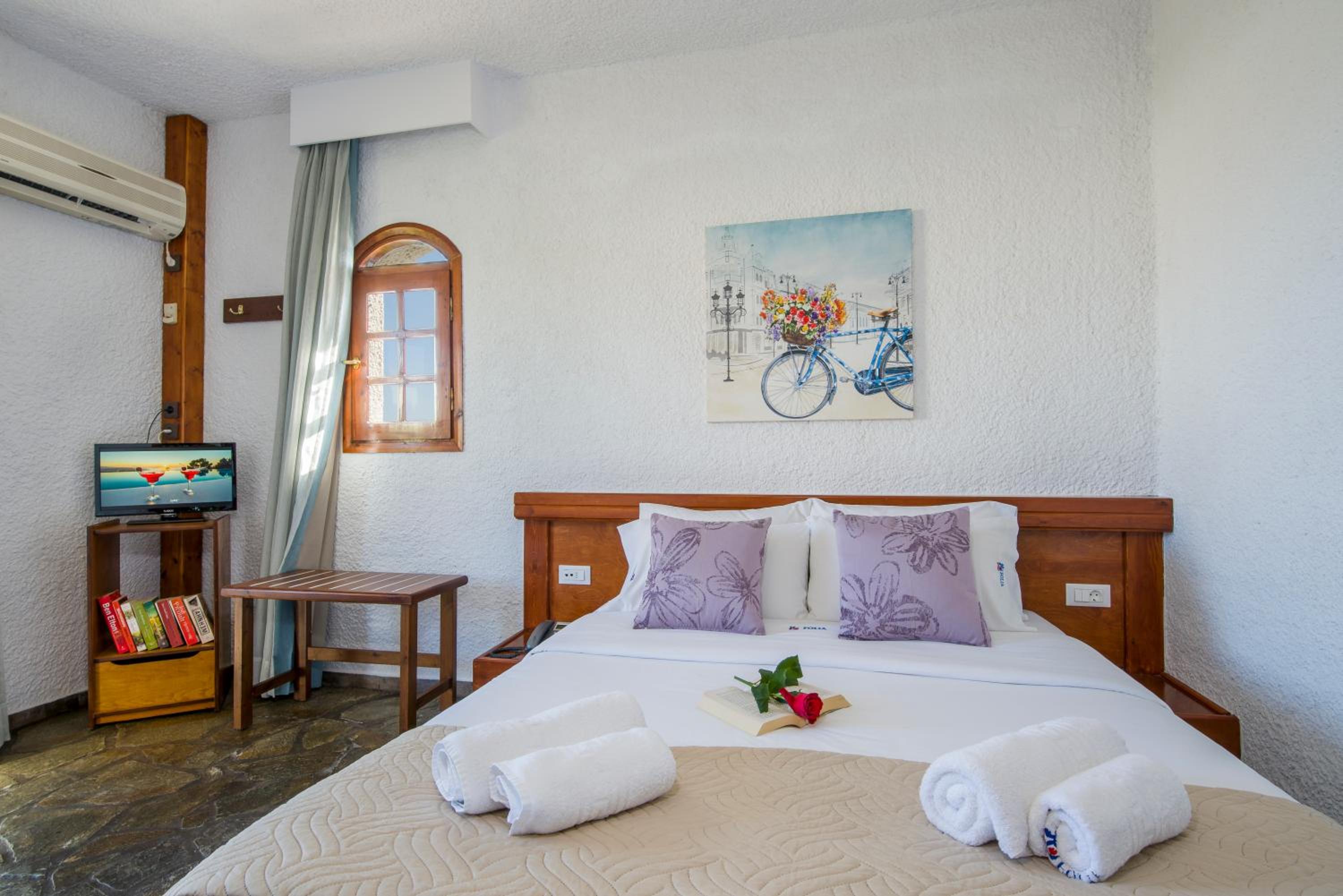 Studio with Sea View (2 Adults) - Photo 7