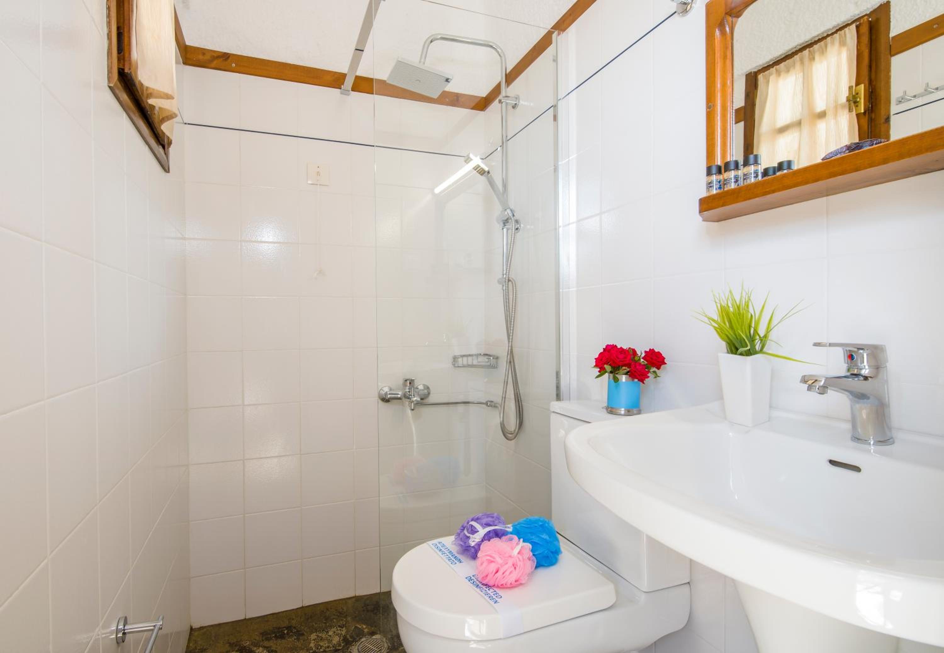Studio with Sea View (2 Adults) - Photo 19