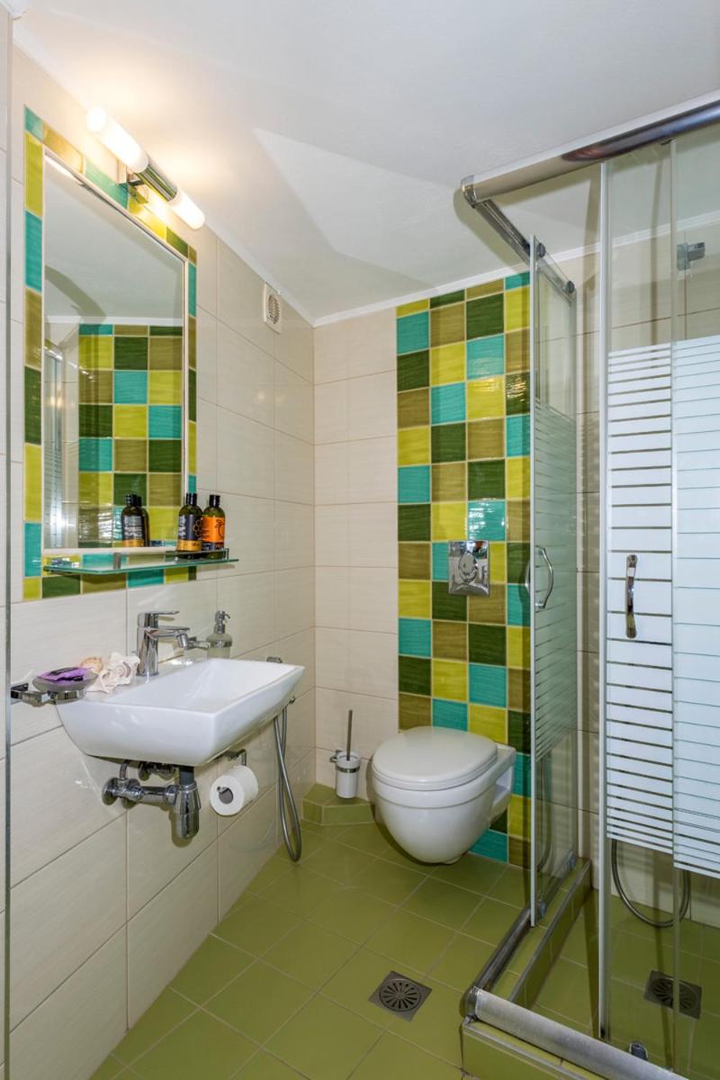 Superior Double or Twin Room - Photo 12