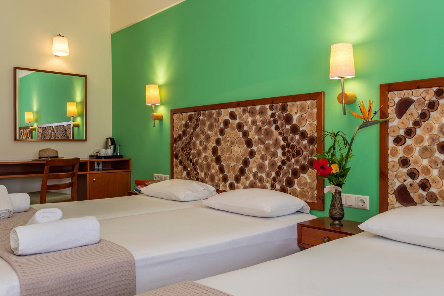 Superior Triple Room - Photo 11