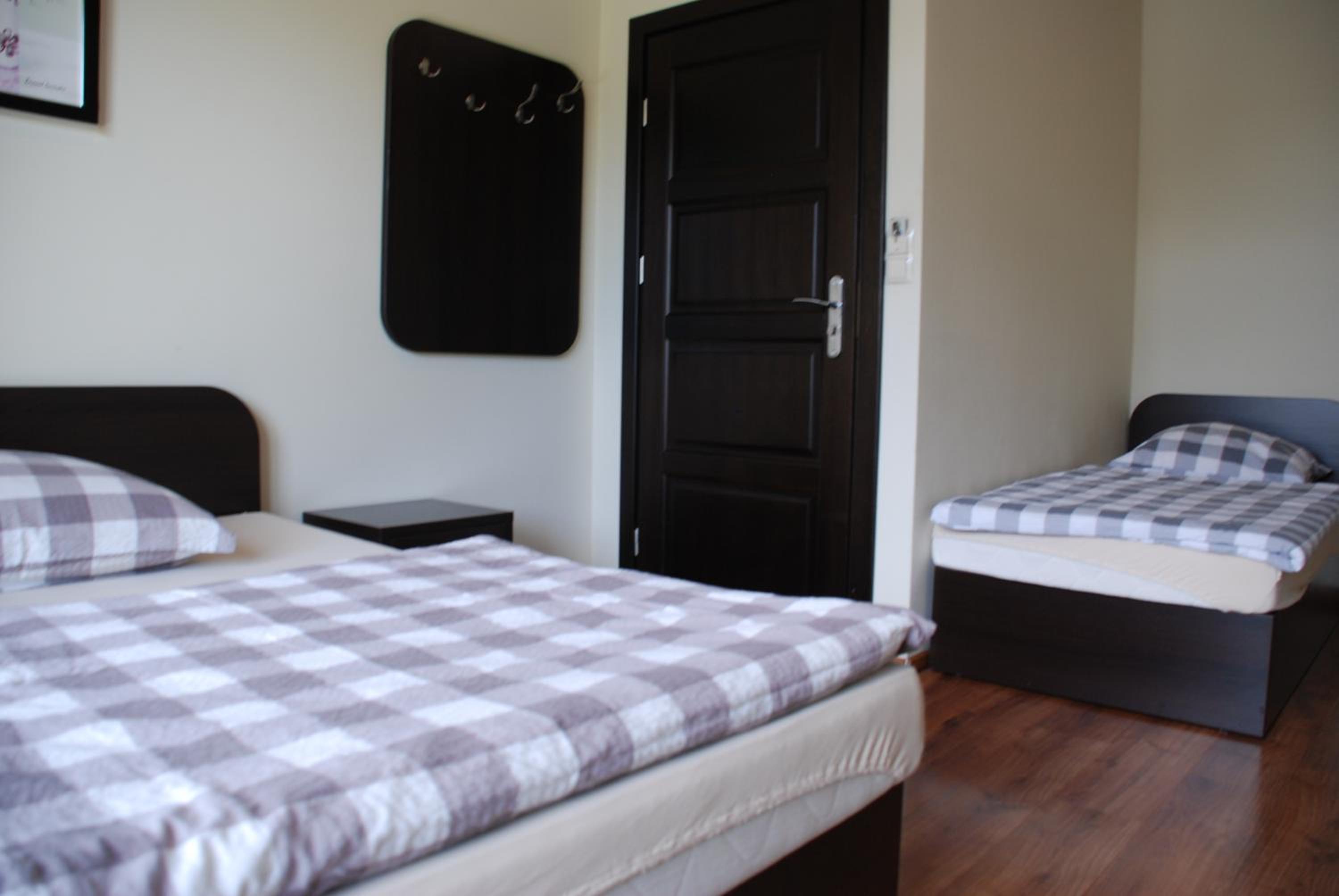 Triple Room with Private Bathroom - Photo 6