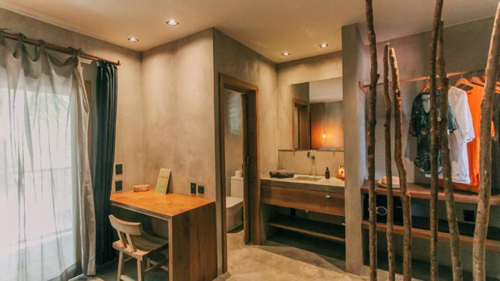 Suite with Balcony photo 3