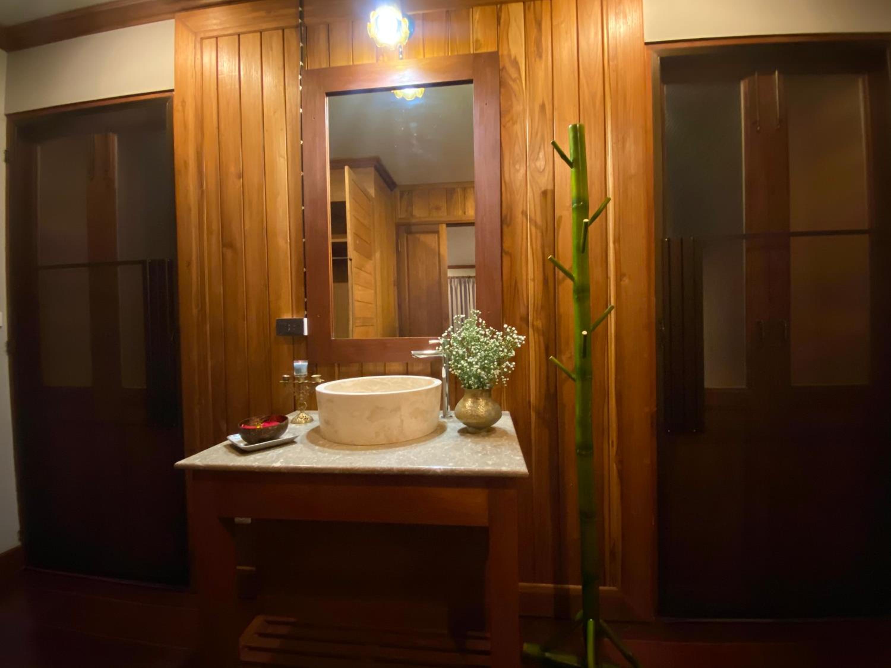Superior King Room - Photo 2