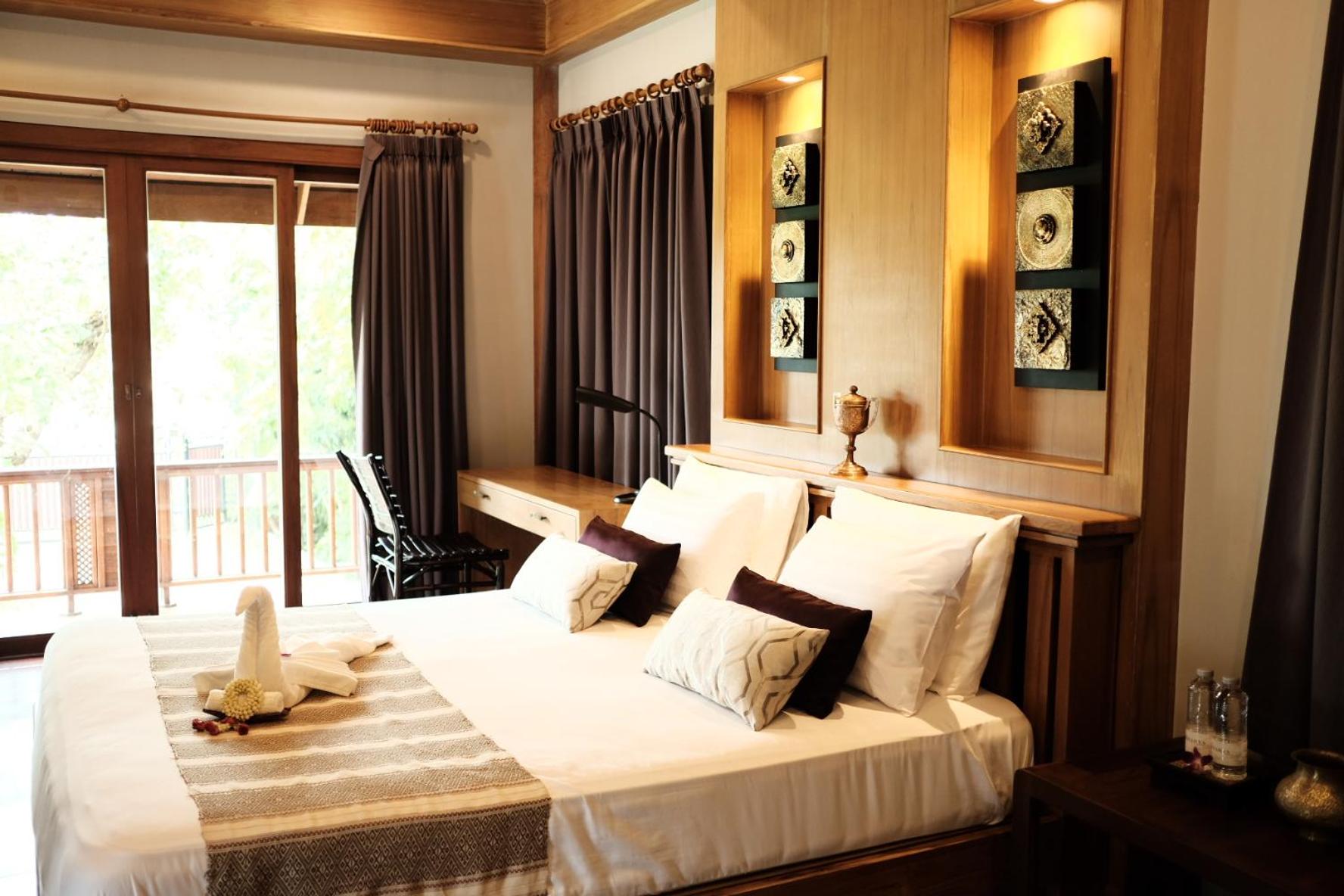Deluxe Room - Photo 1