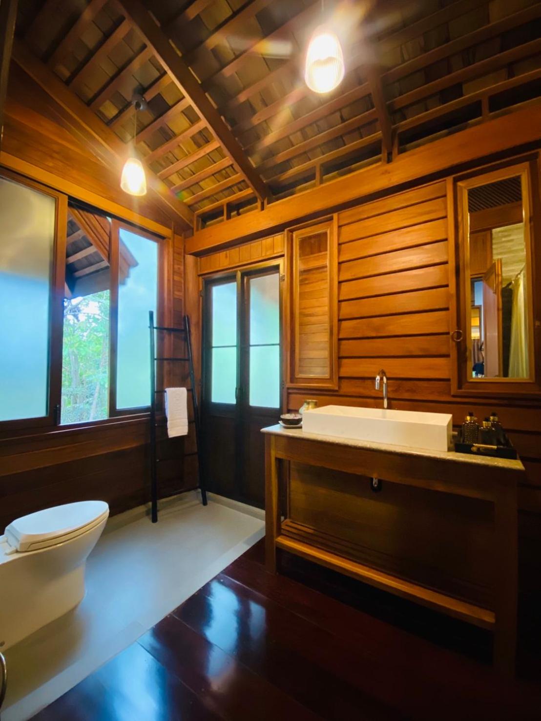Deluxe Room - Photo 16