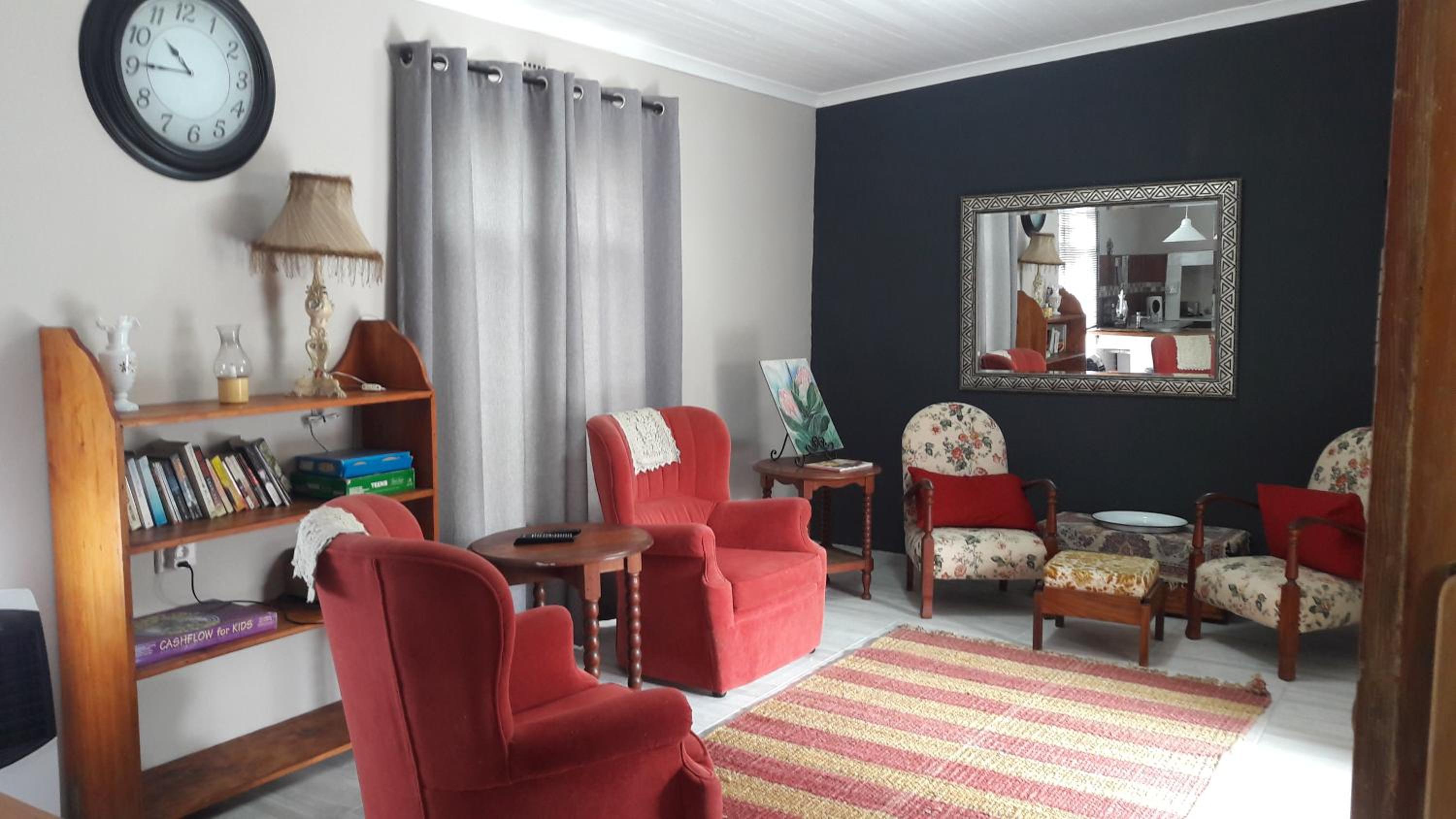One-Bedroom House photo 1