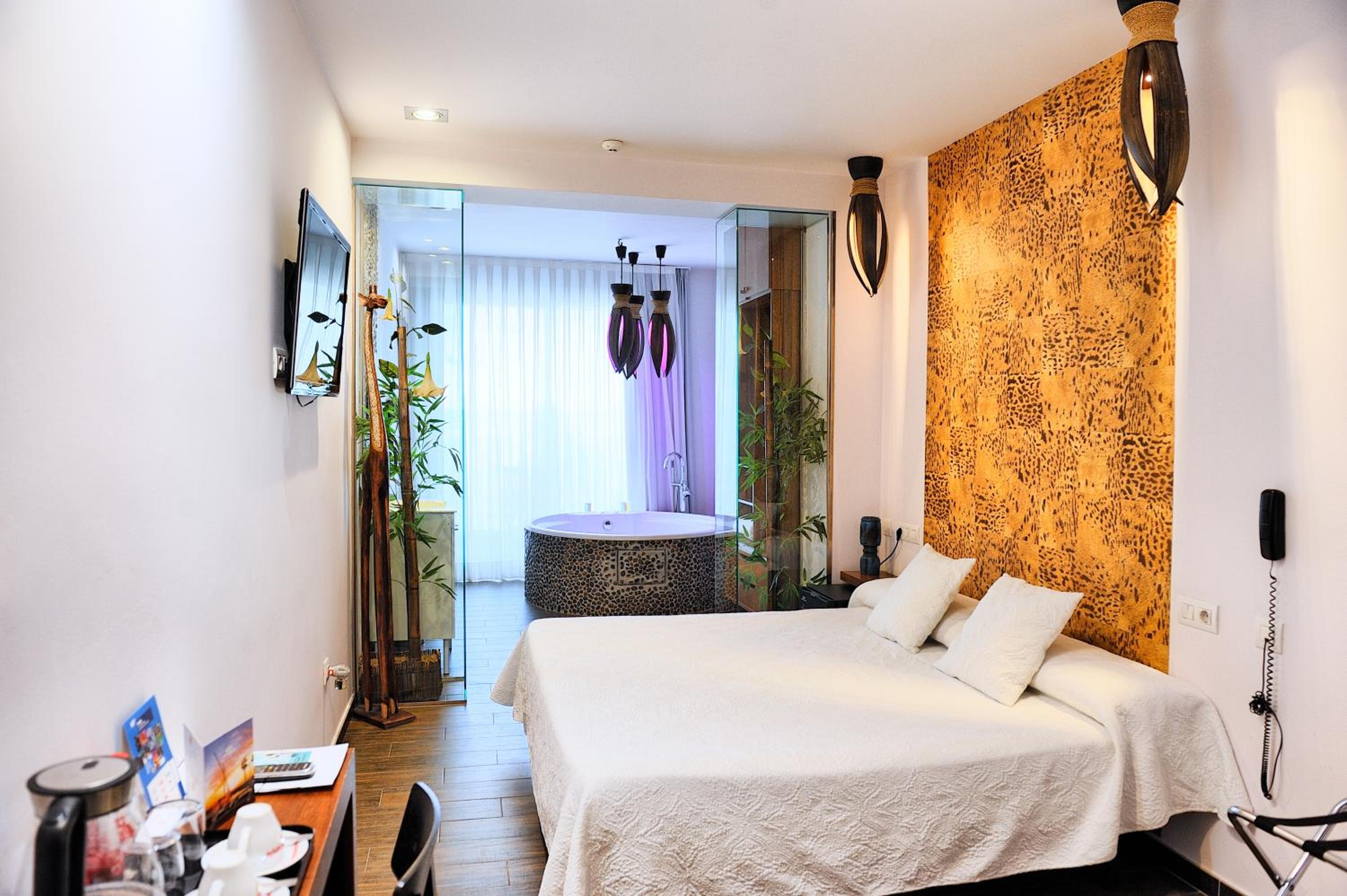 Junior Suite with Sea View - Photo 7