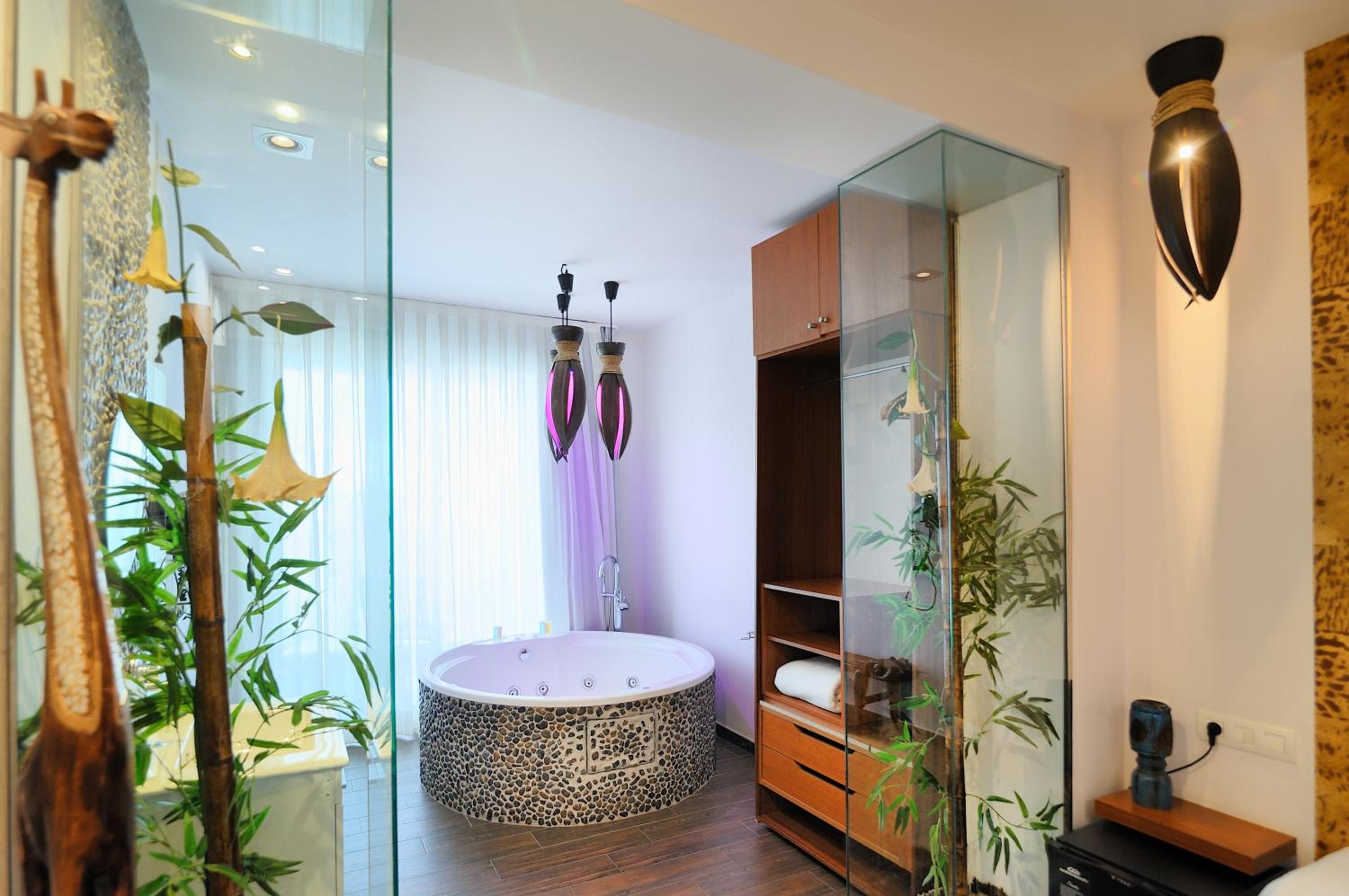 Junior Suite with Sea View - Photo 8