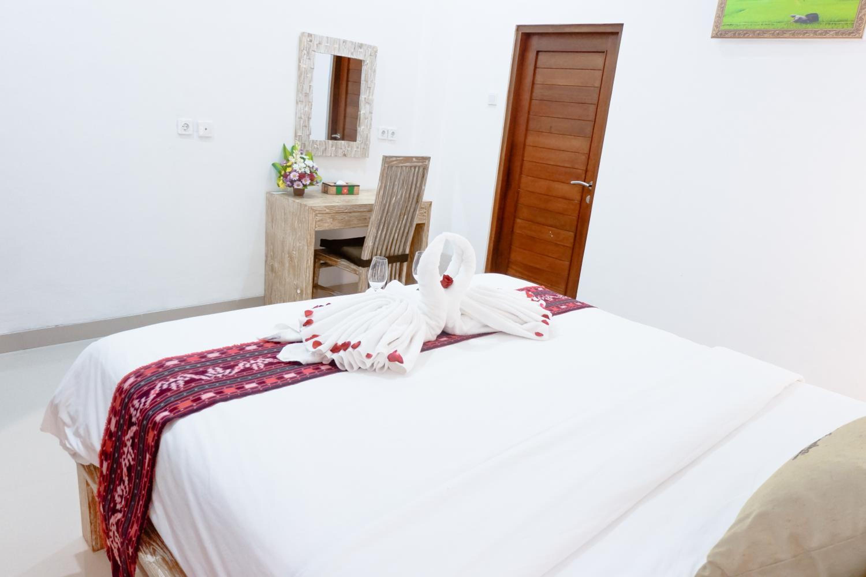 Double Room - Photo 16