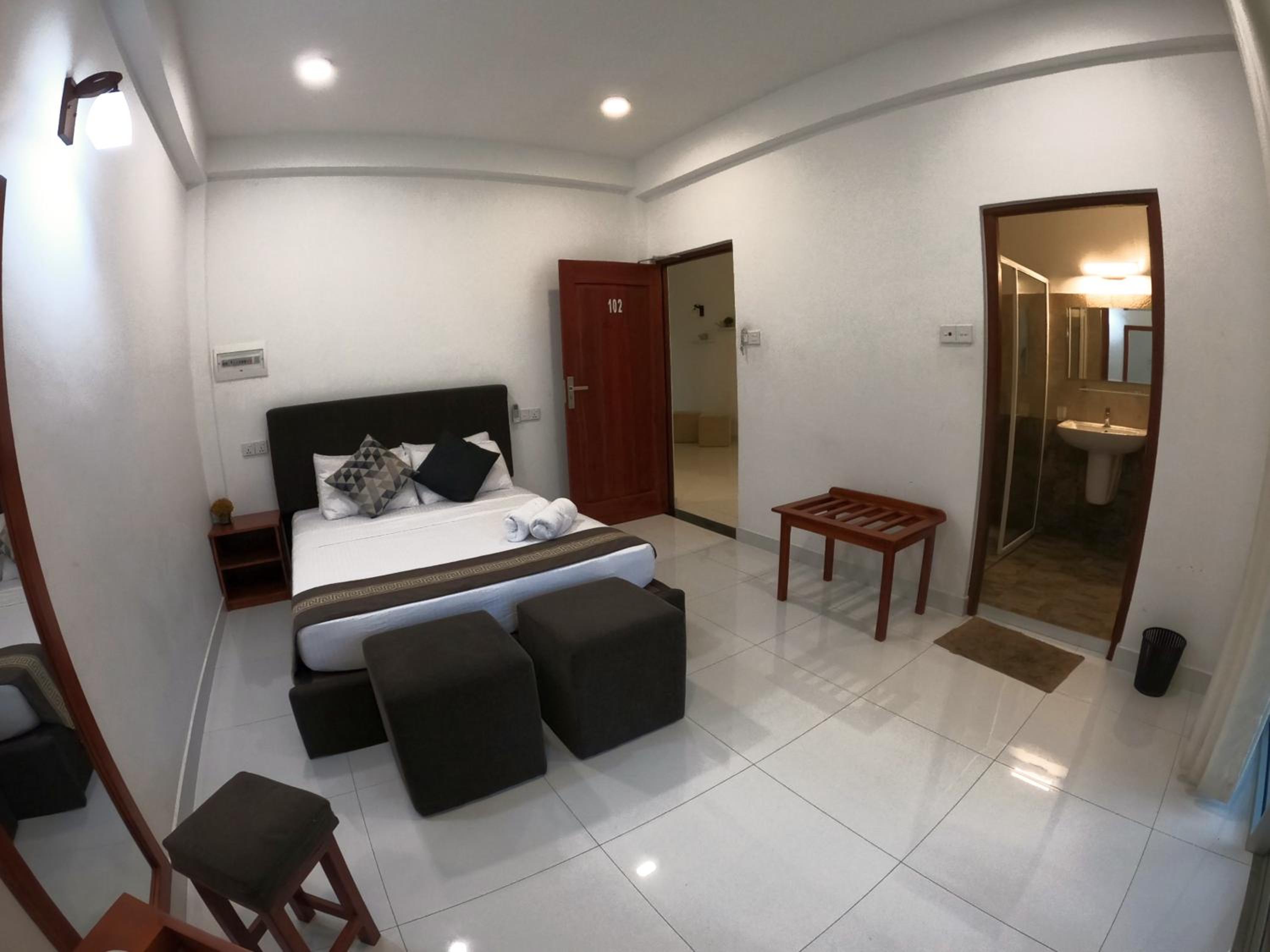 Economy Double Room photo 3