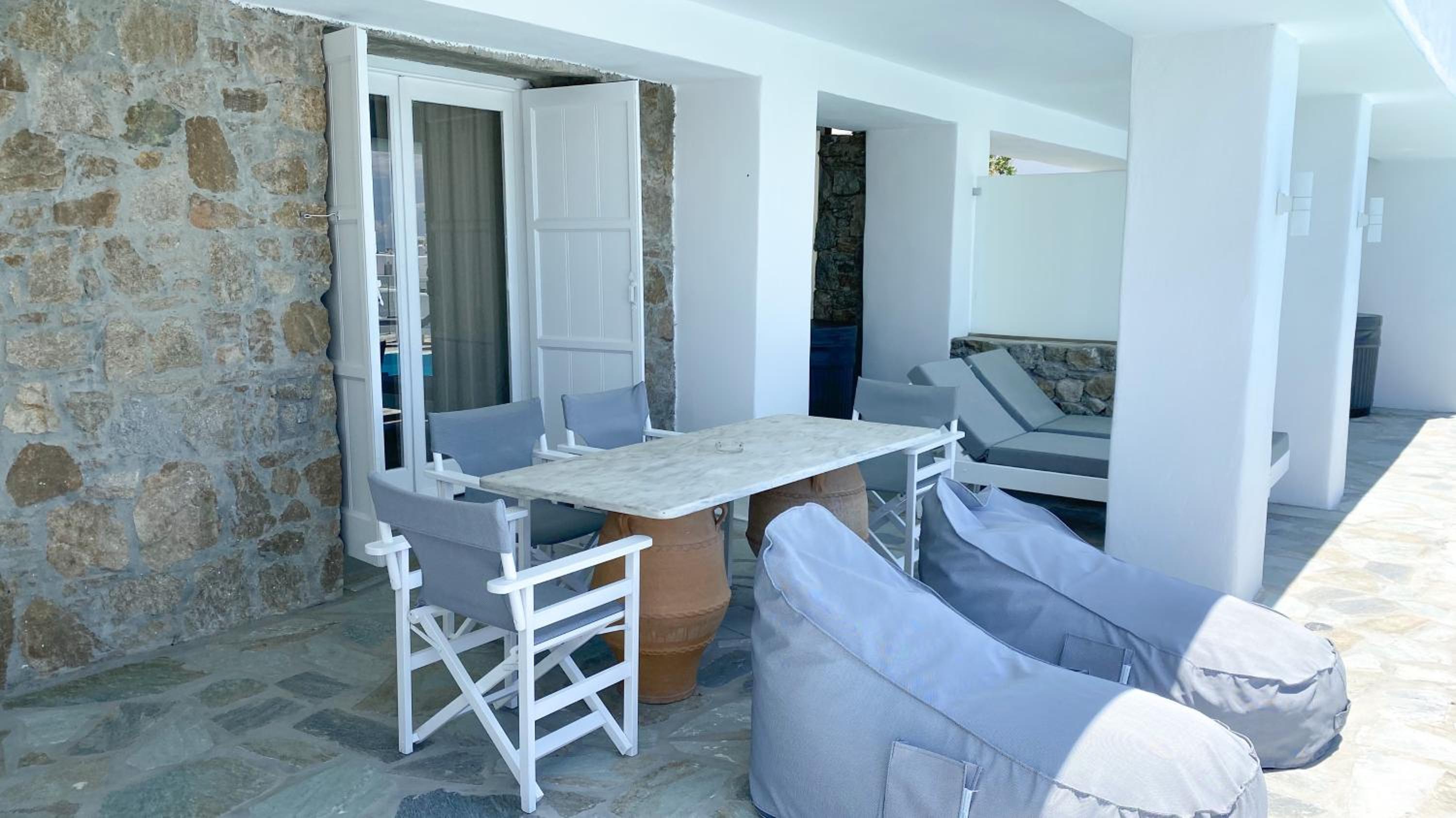 Two-Bedroom Apartment with Hot Tub and Sea View photo 2