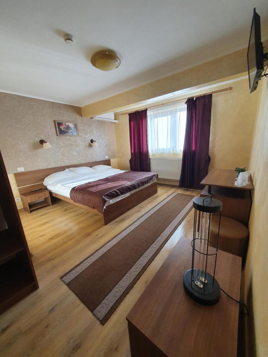 Double or Twin Room photo 3