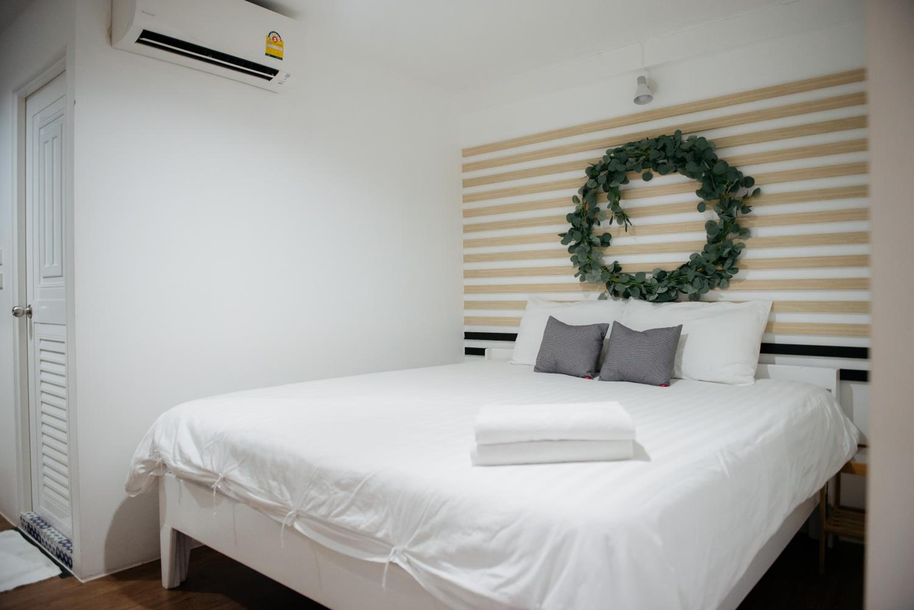 Standard Double Room - Photo 1