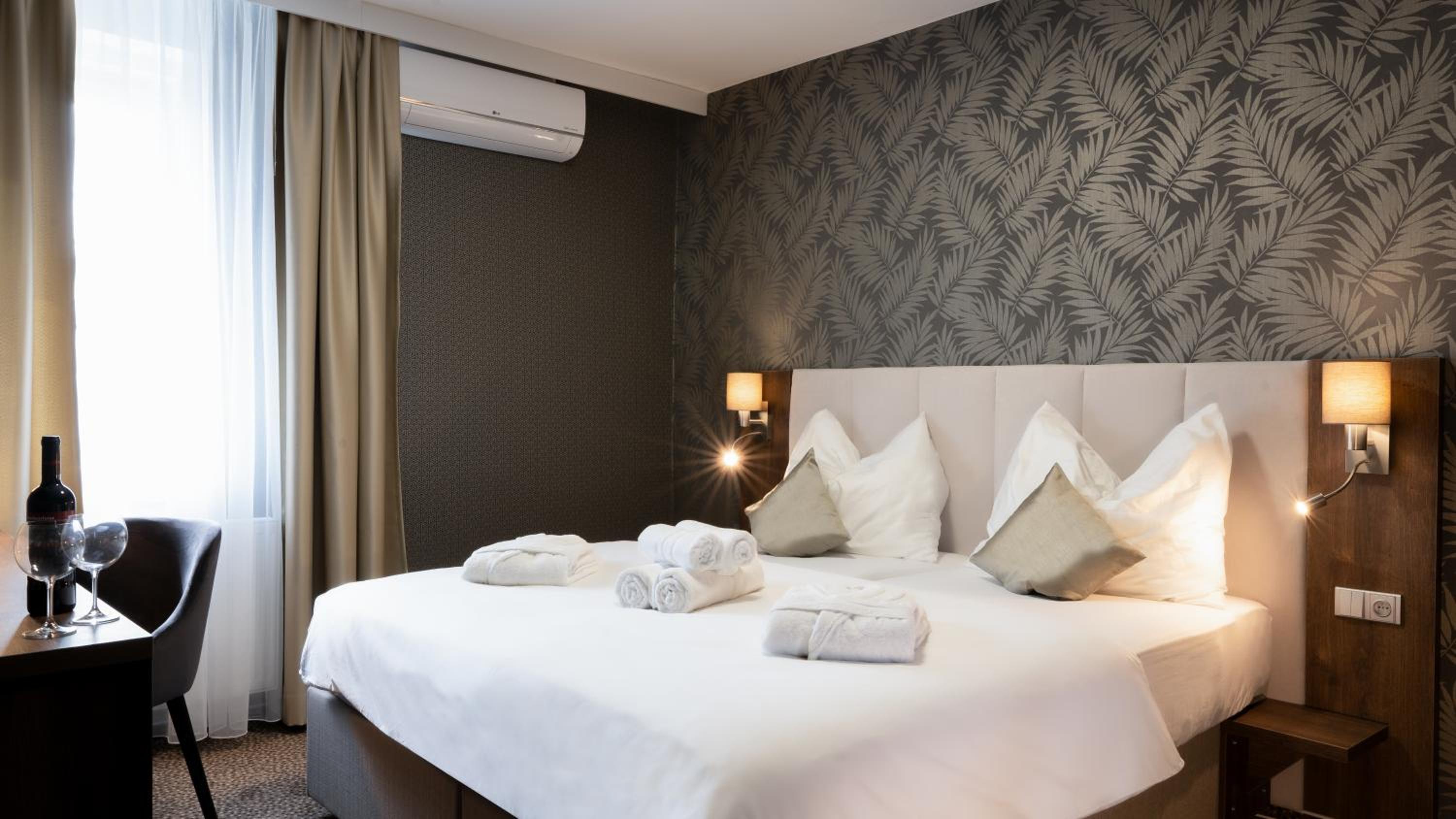 Standard Double or Twin Room photo 2
